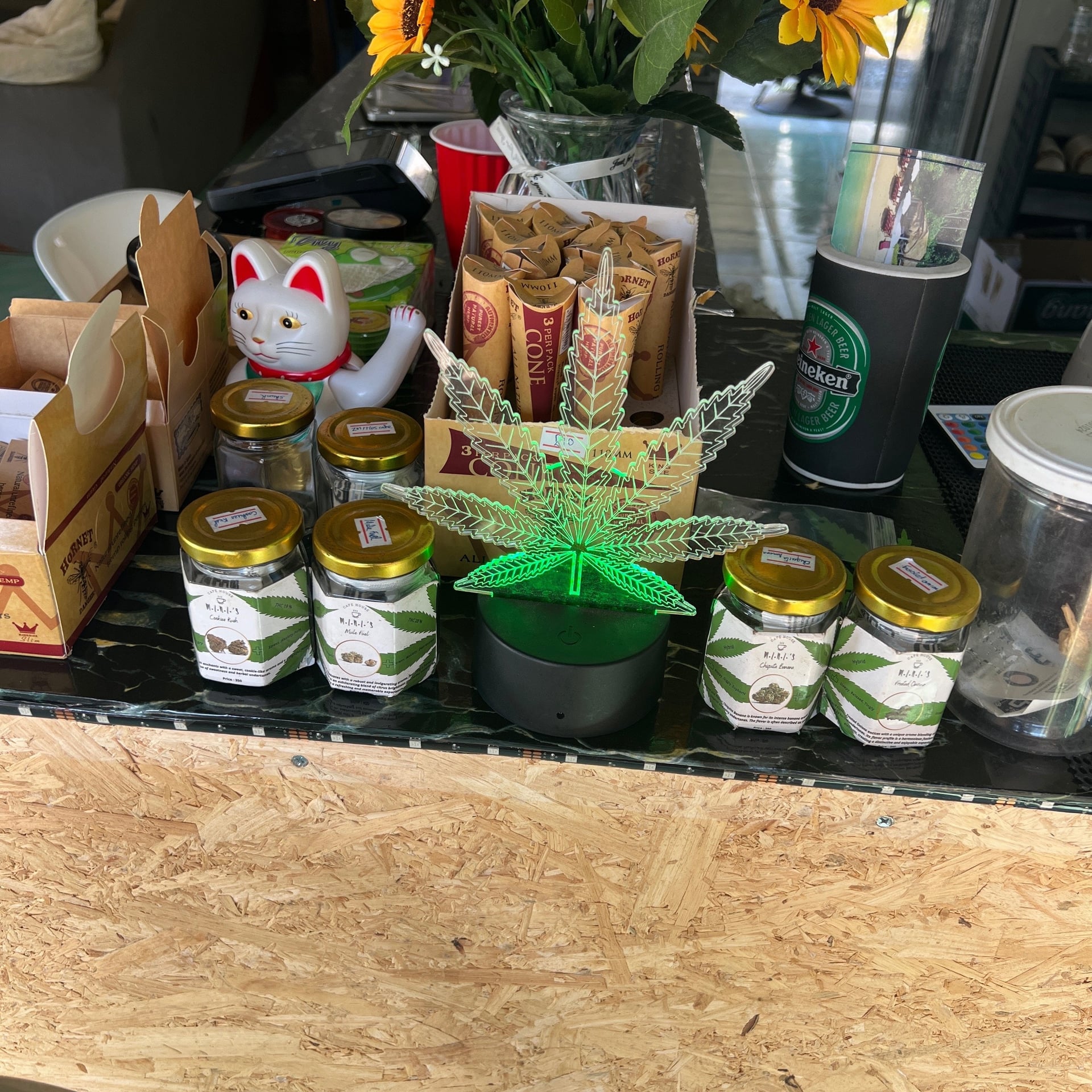 Mini's Café Bar