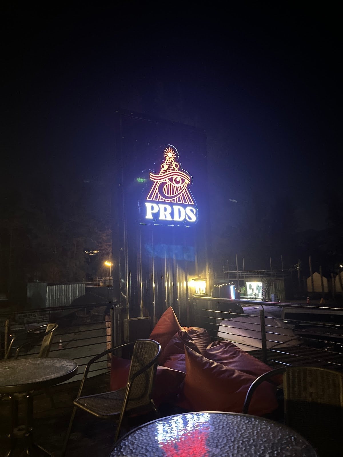 Paradiso Bangtao Beer & Bong