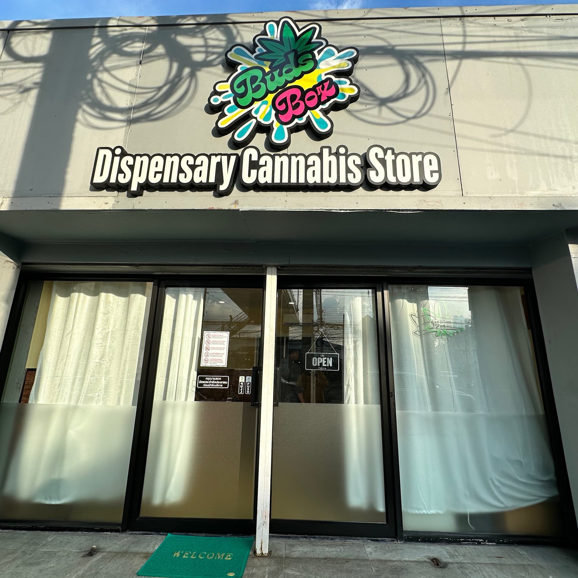 Buds Box Dispensary Cannabis Store , Weed Cafe , Weed Shop Local Price
