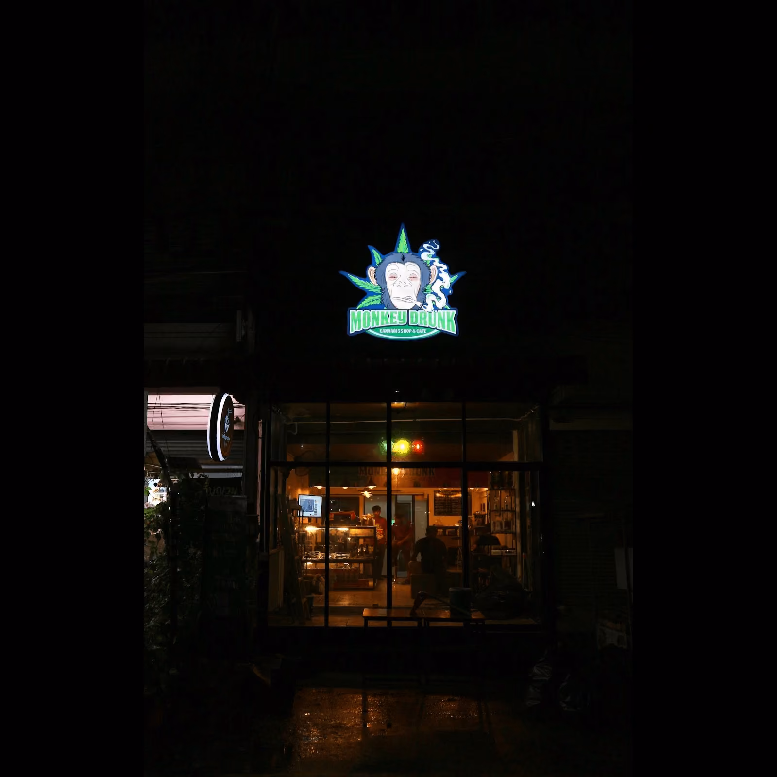 Cannabis Social Club Monkey Drunk Cafe v Pattaya logo