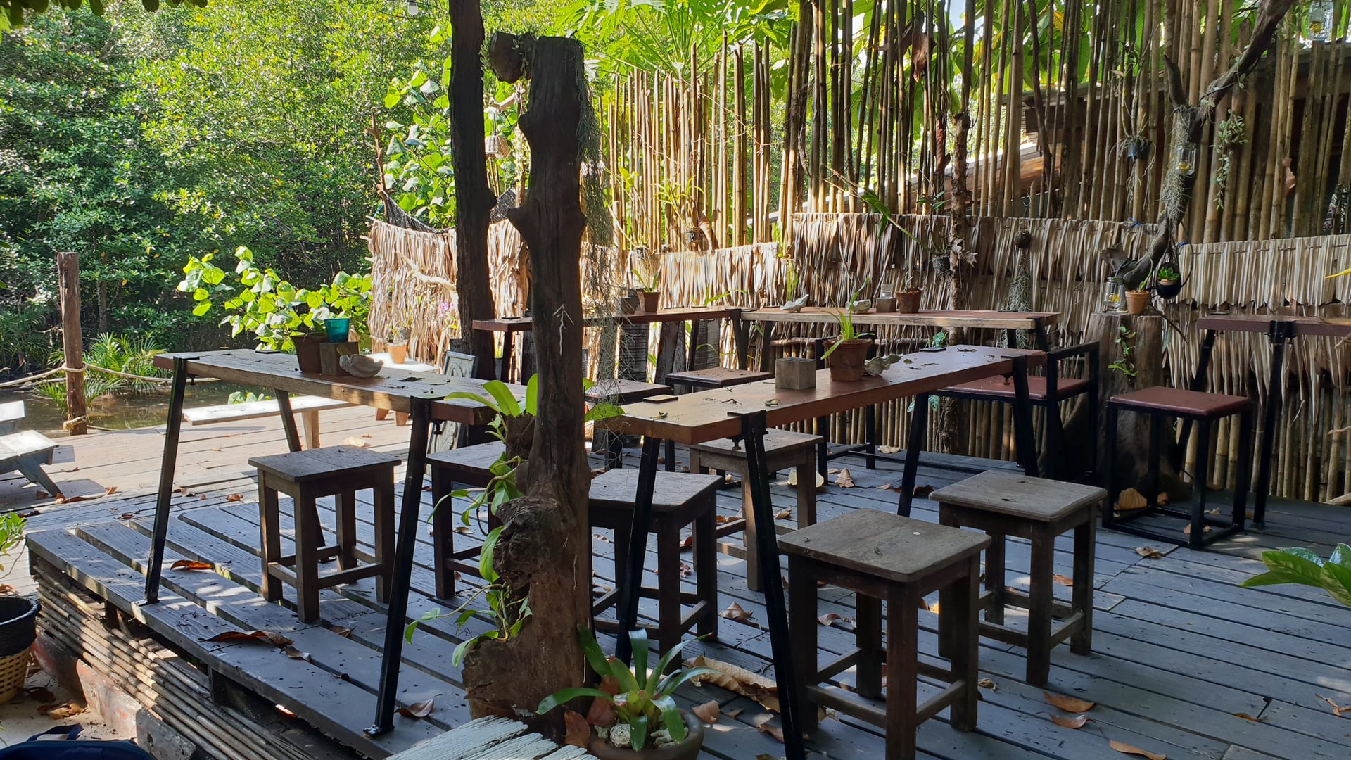 Tawan Eco Bar