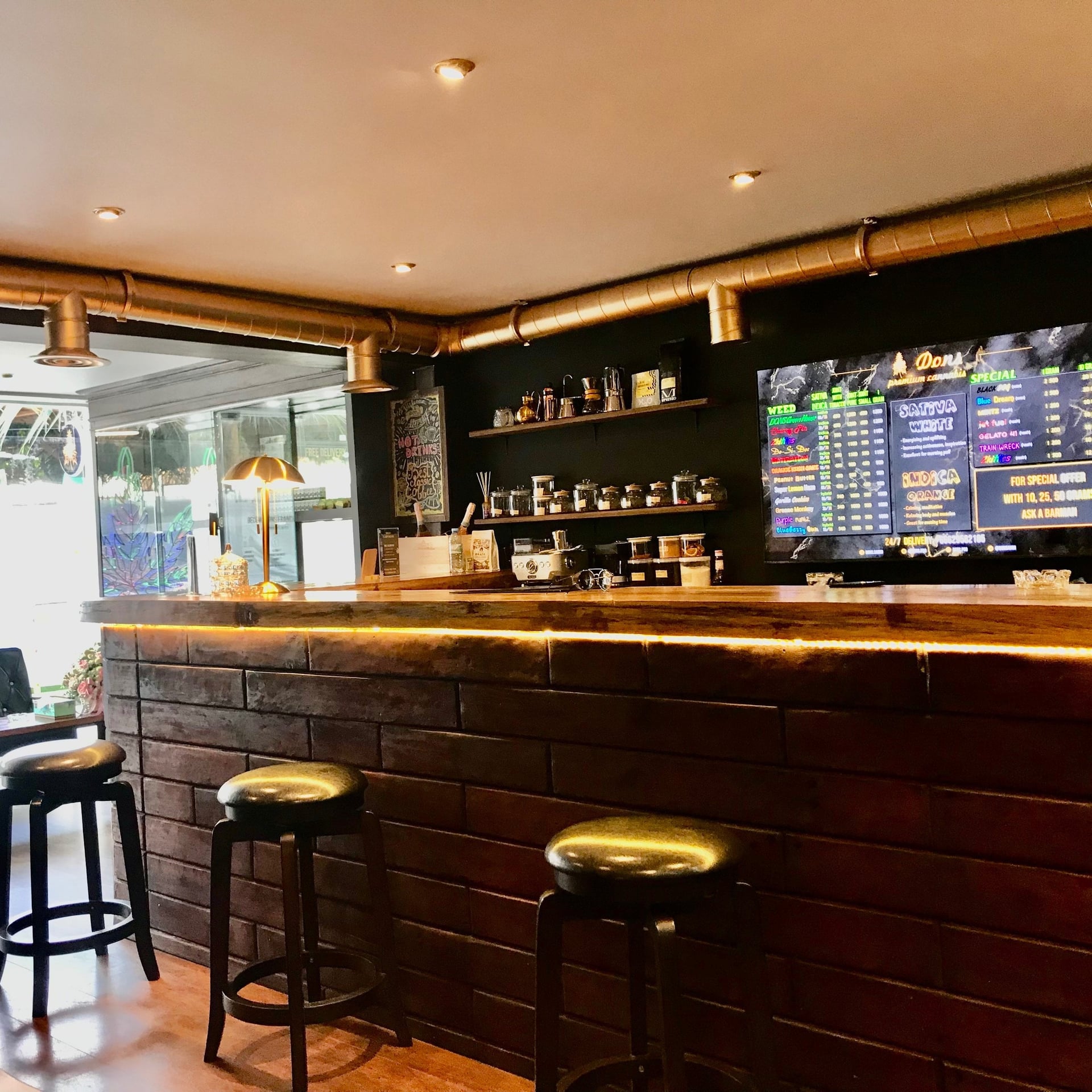 Dons Premuim Lounge
