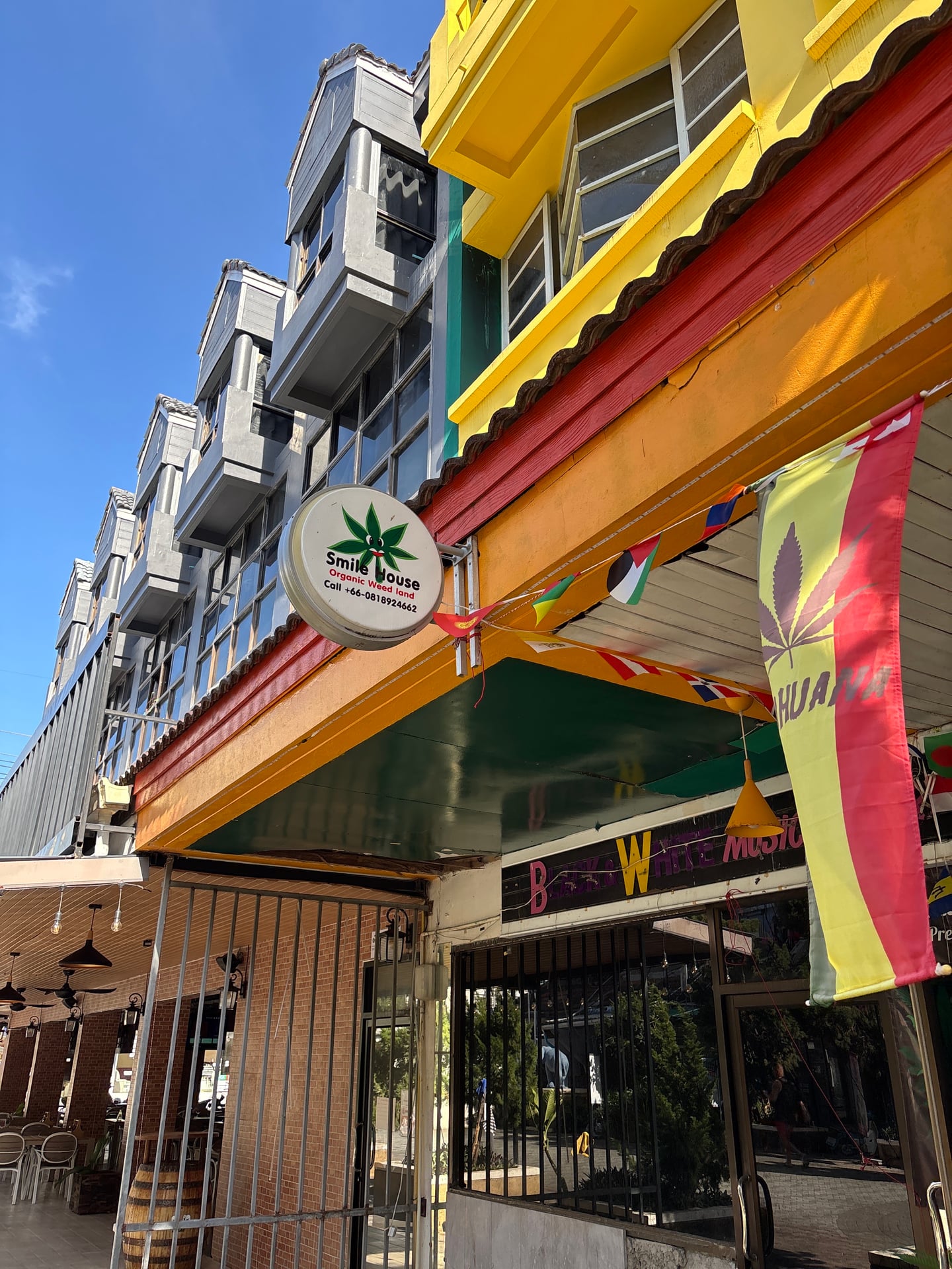Smile House OG. Weed