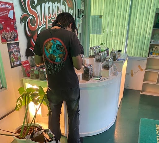 Weed Shop Highrisk Saraphi