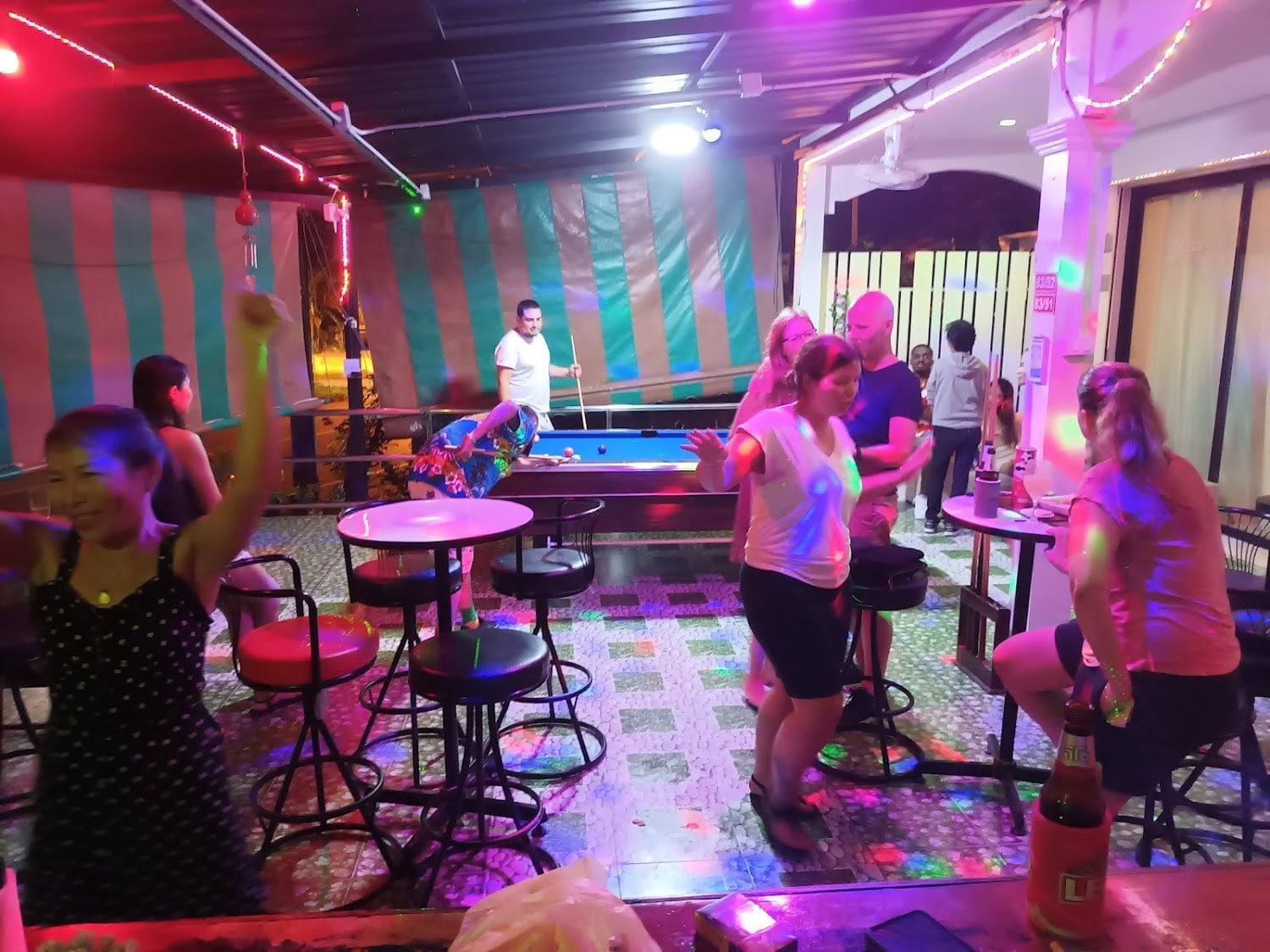 Friends Bar