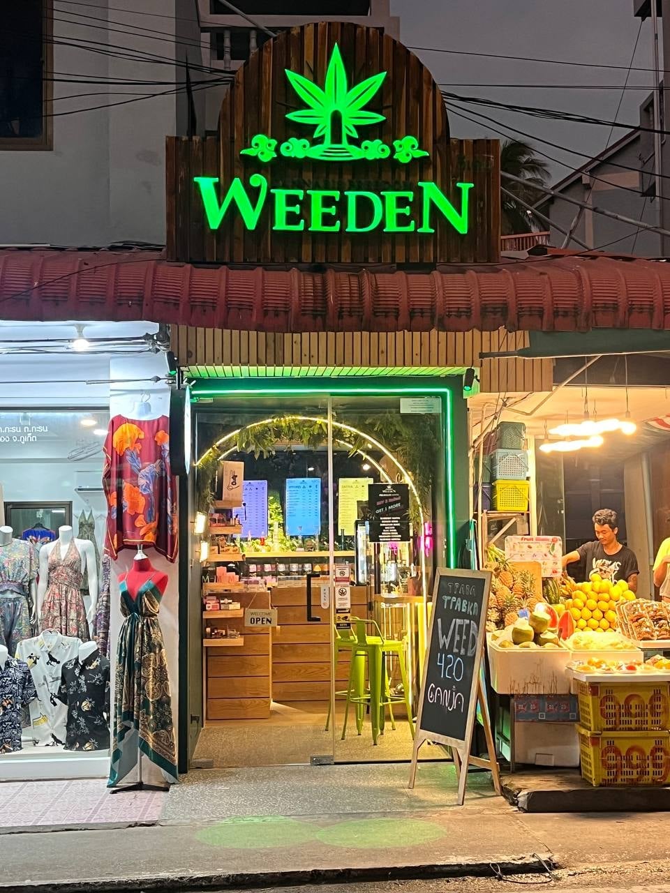 Weeden Karon Beach
