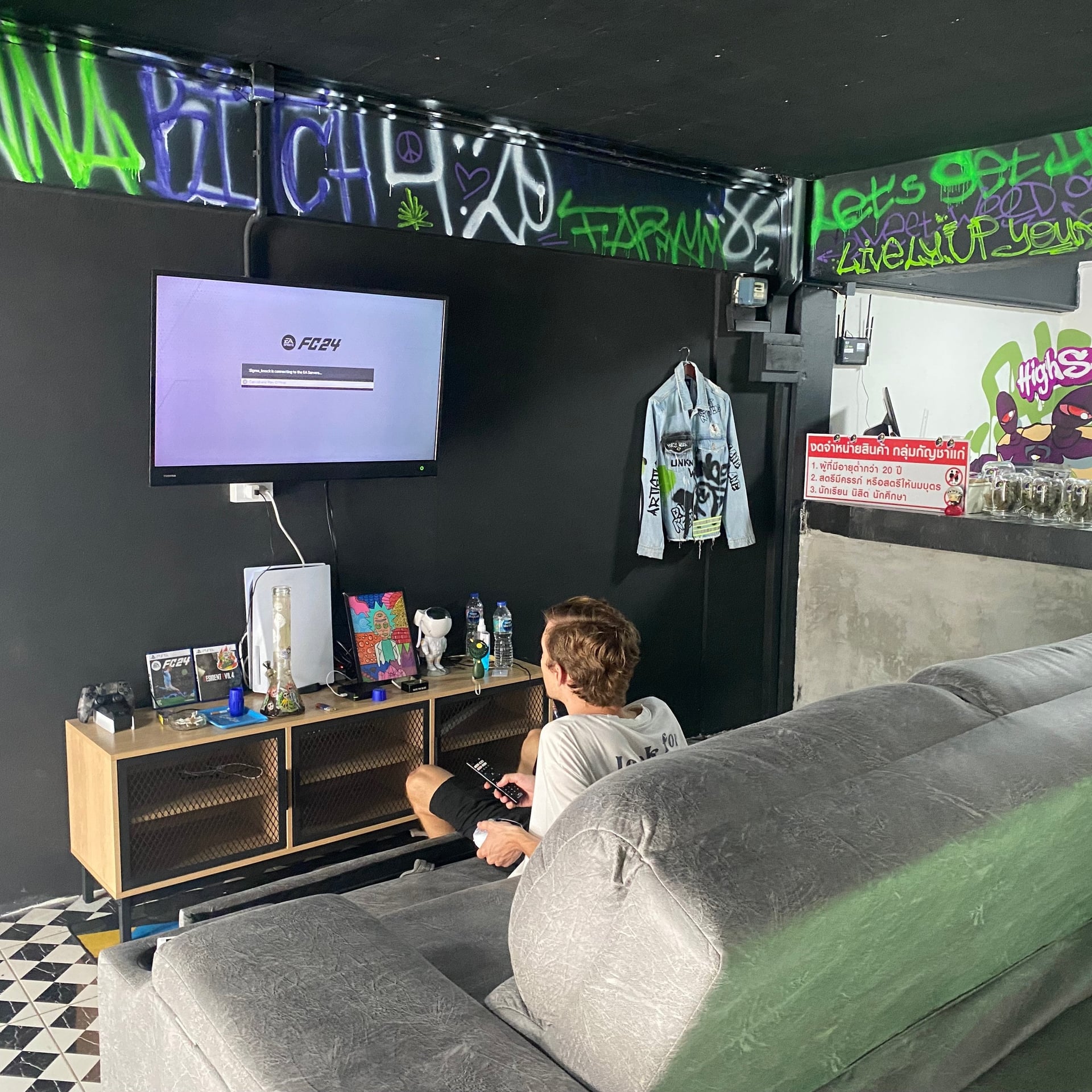 84xLou's Cannabis Shop Hiphop & Trap