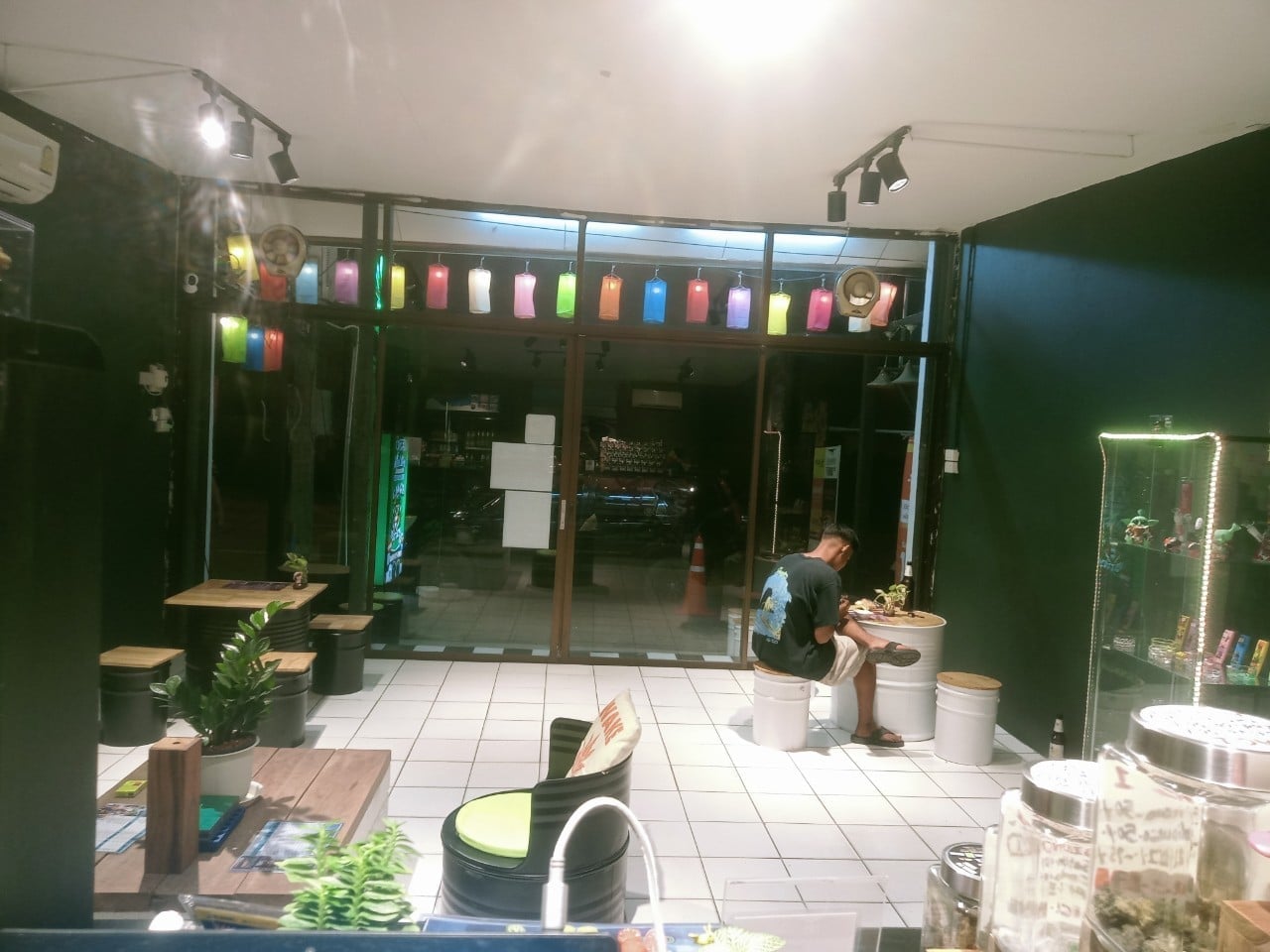 Space Farm San Kamphaeng - Weed Shop Cannabis Dispensary C A Hàng C N Sa