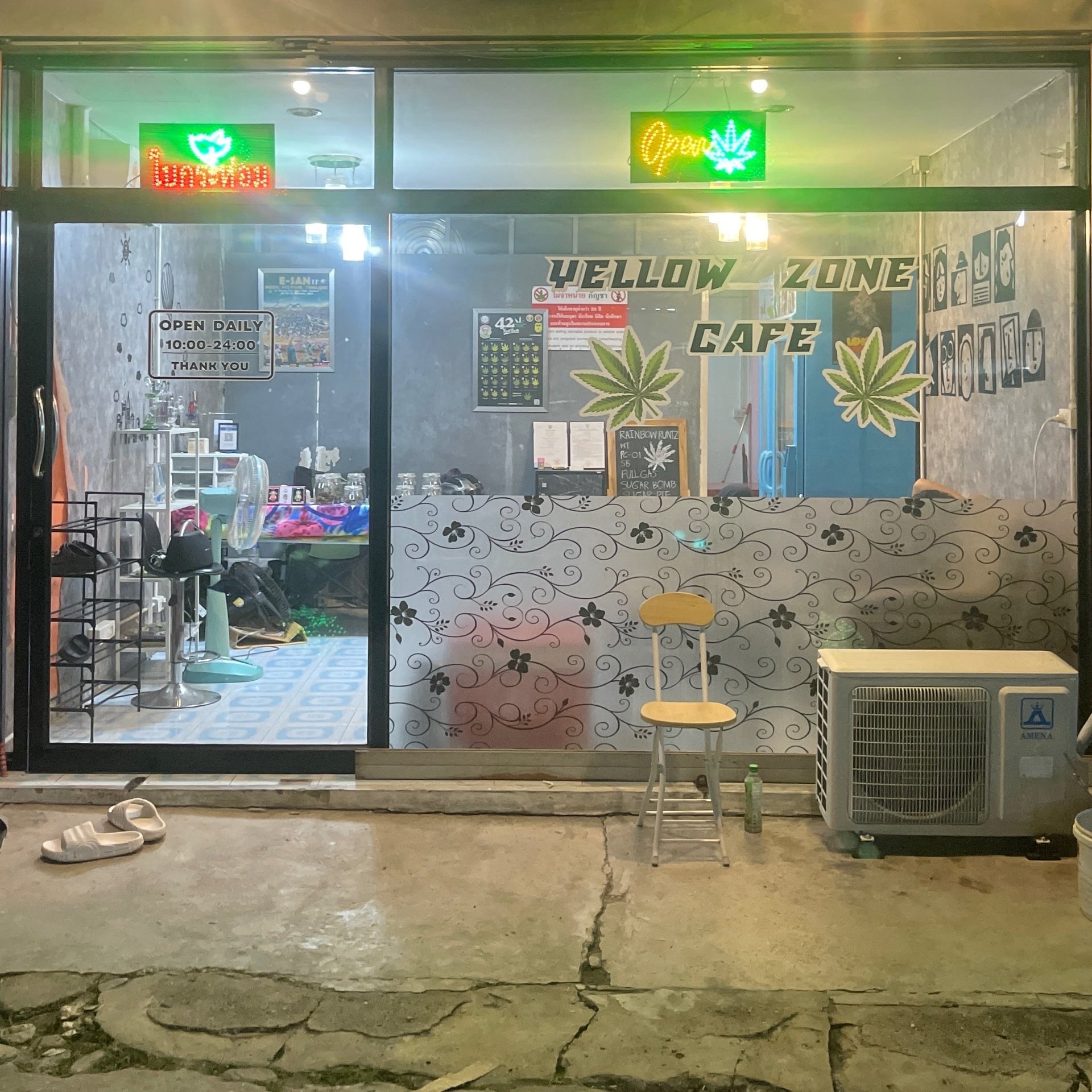Yellow Zone Cafe