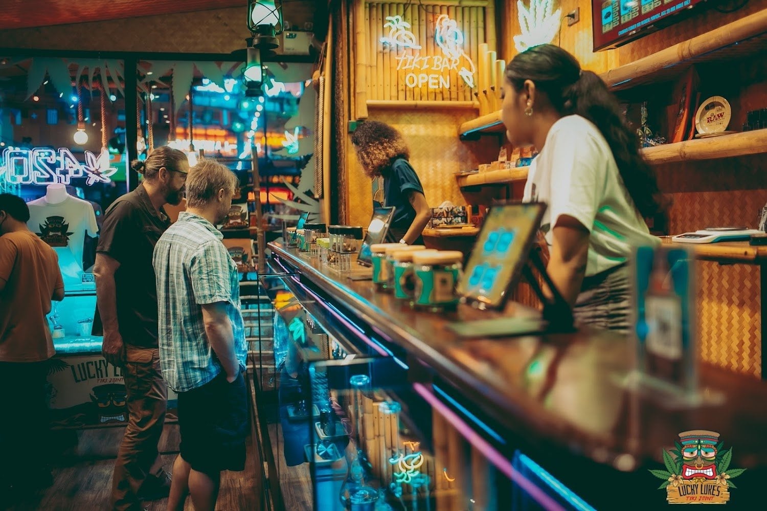 Lucky Lukes Tiki Joint