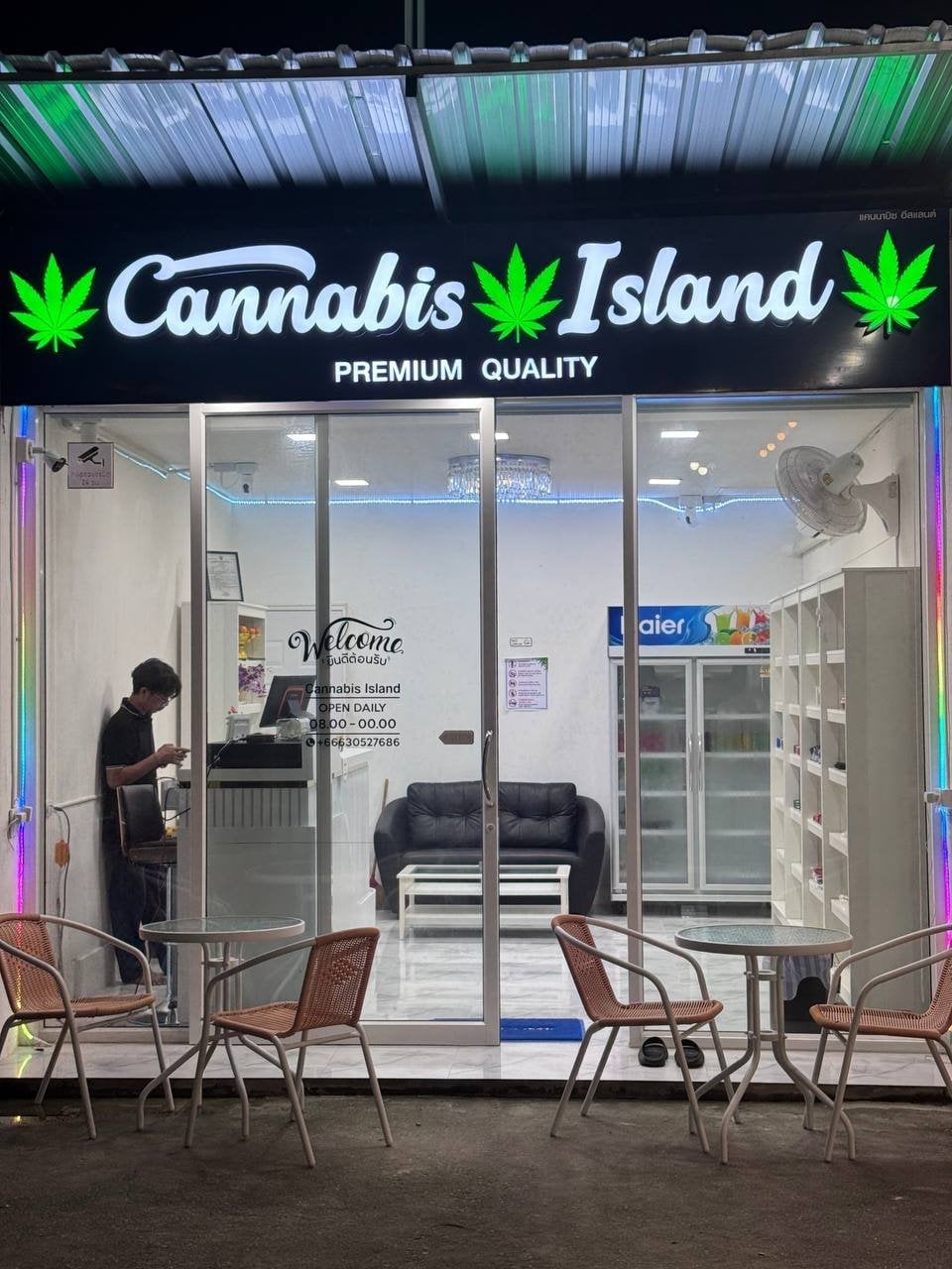 Cannabis Island. Karon