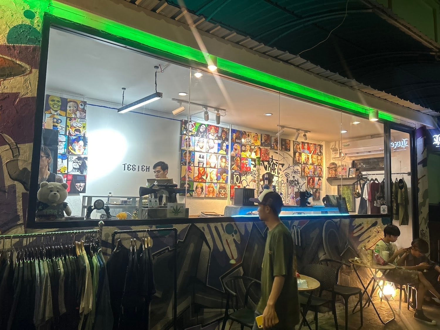 Luxe Coffeeshop