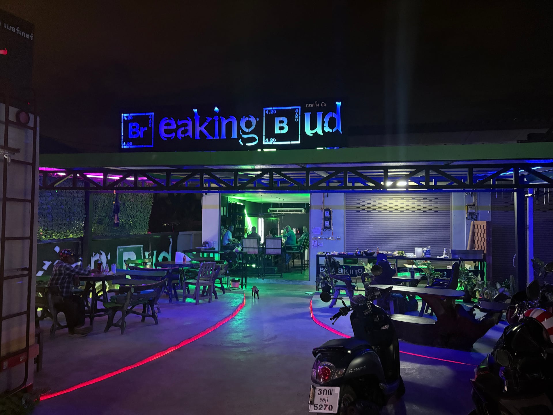 Breaking Bud In Pattaya