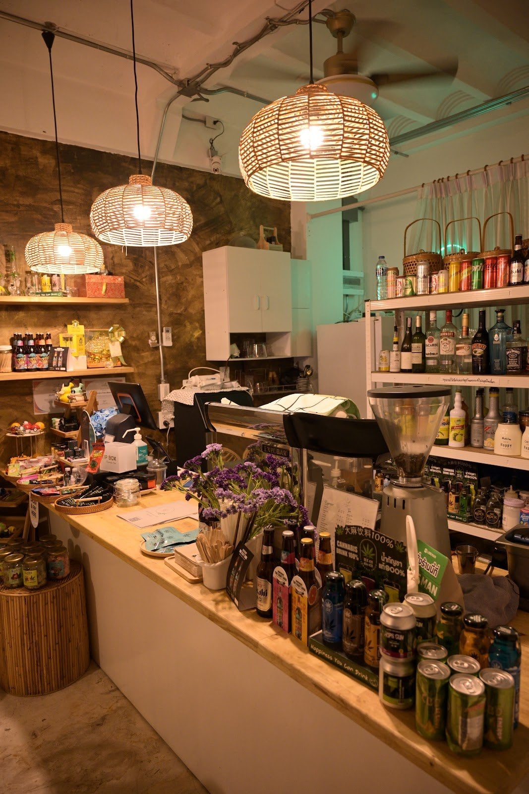 Oumi Cannabis Ekkamai