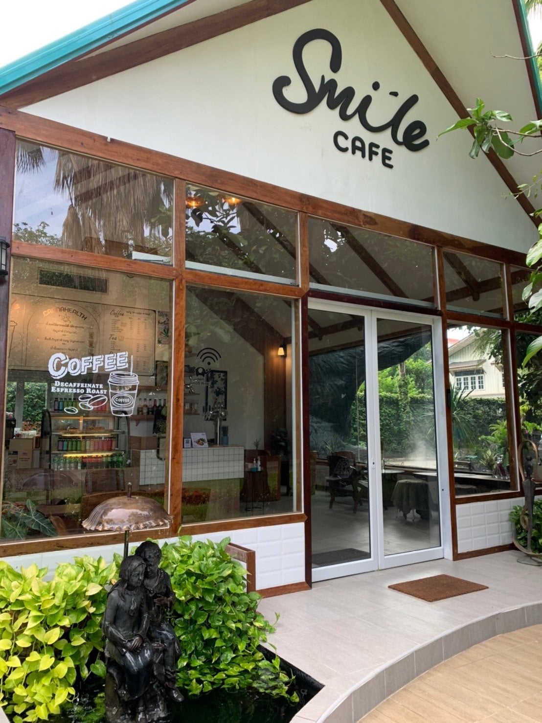 Smile Cafe Banpong