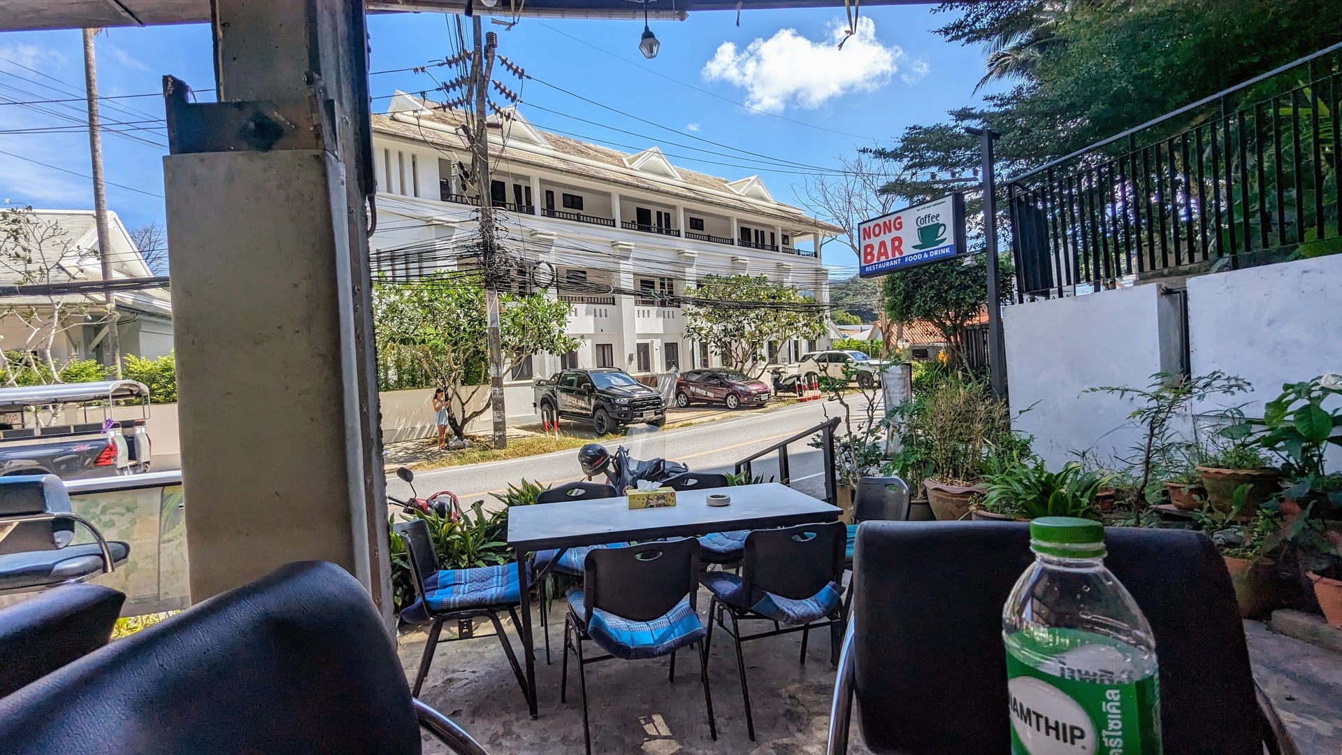 Roots Bar Kamala Beach