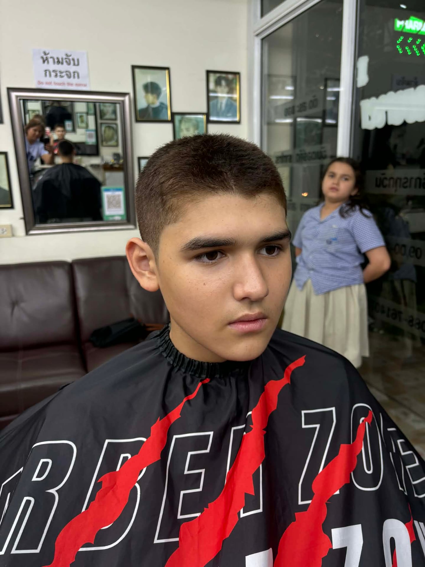 M & M Barber Shop Weed