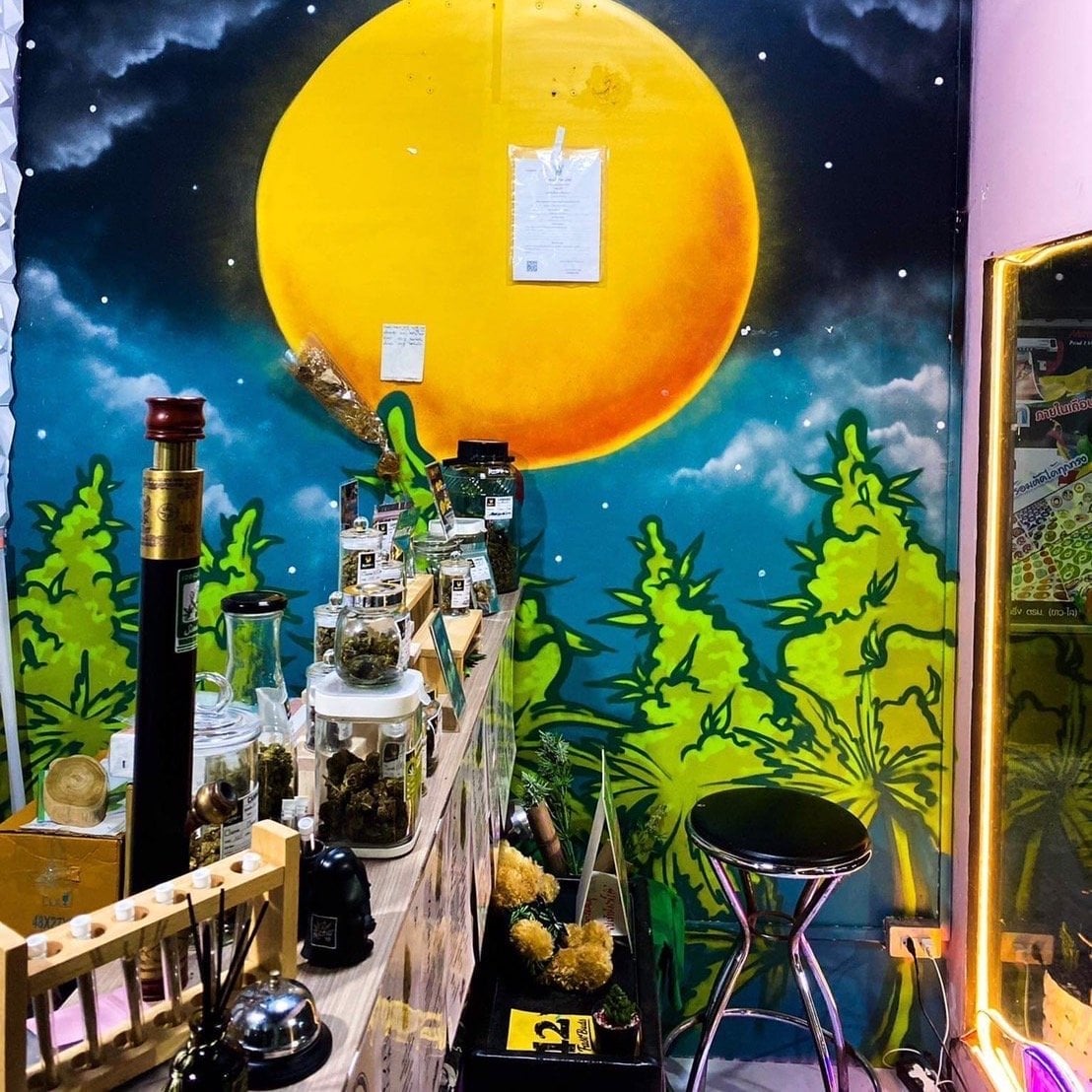 Head High Cafe