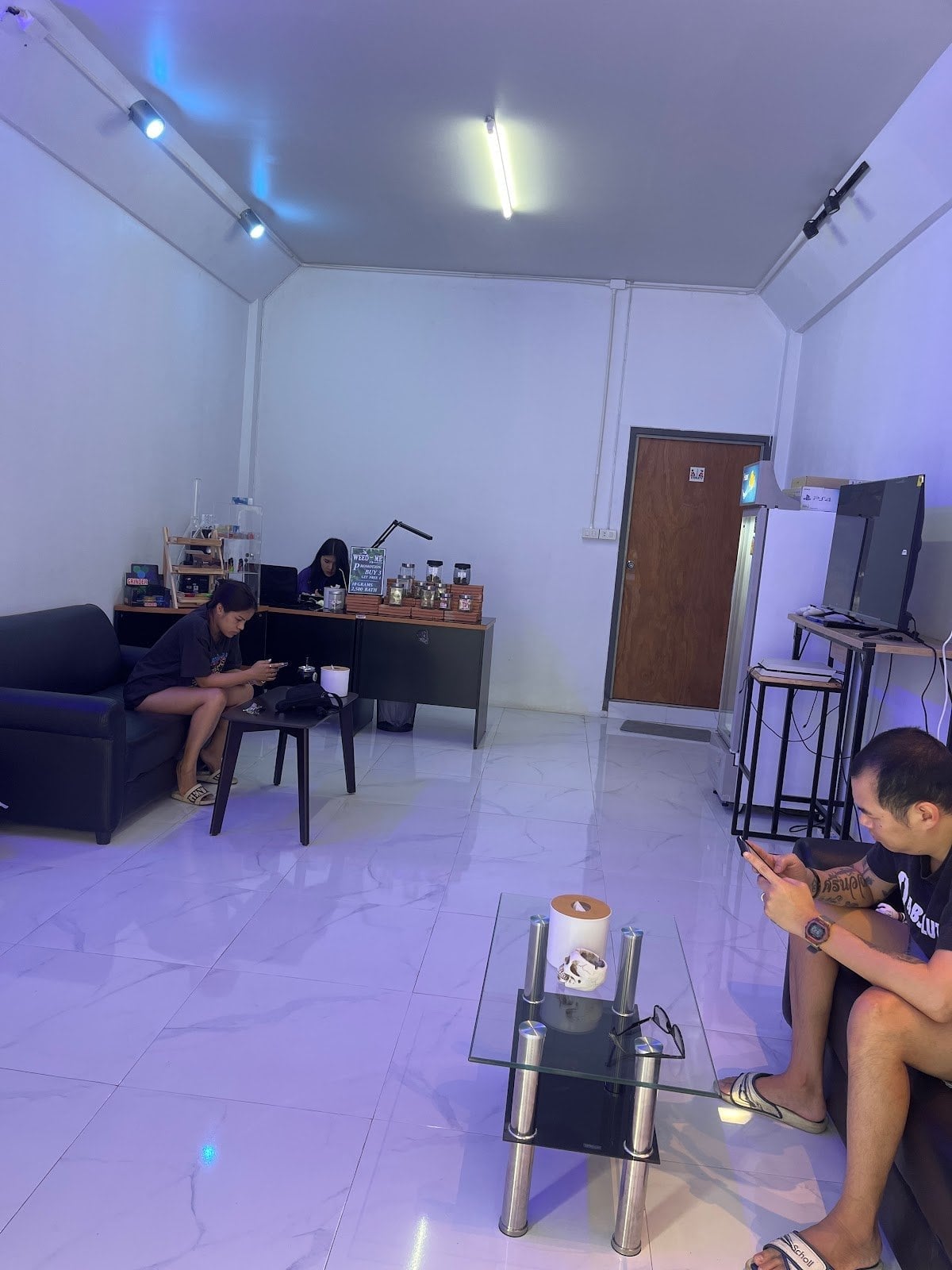 Weed Me Cannabis Shop CNX