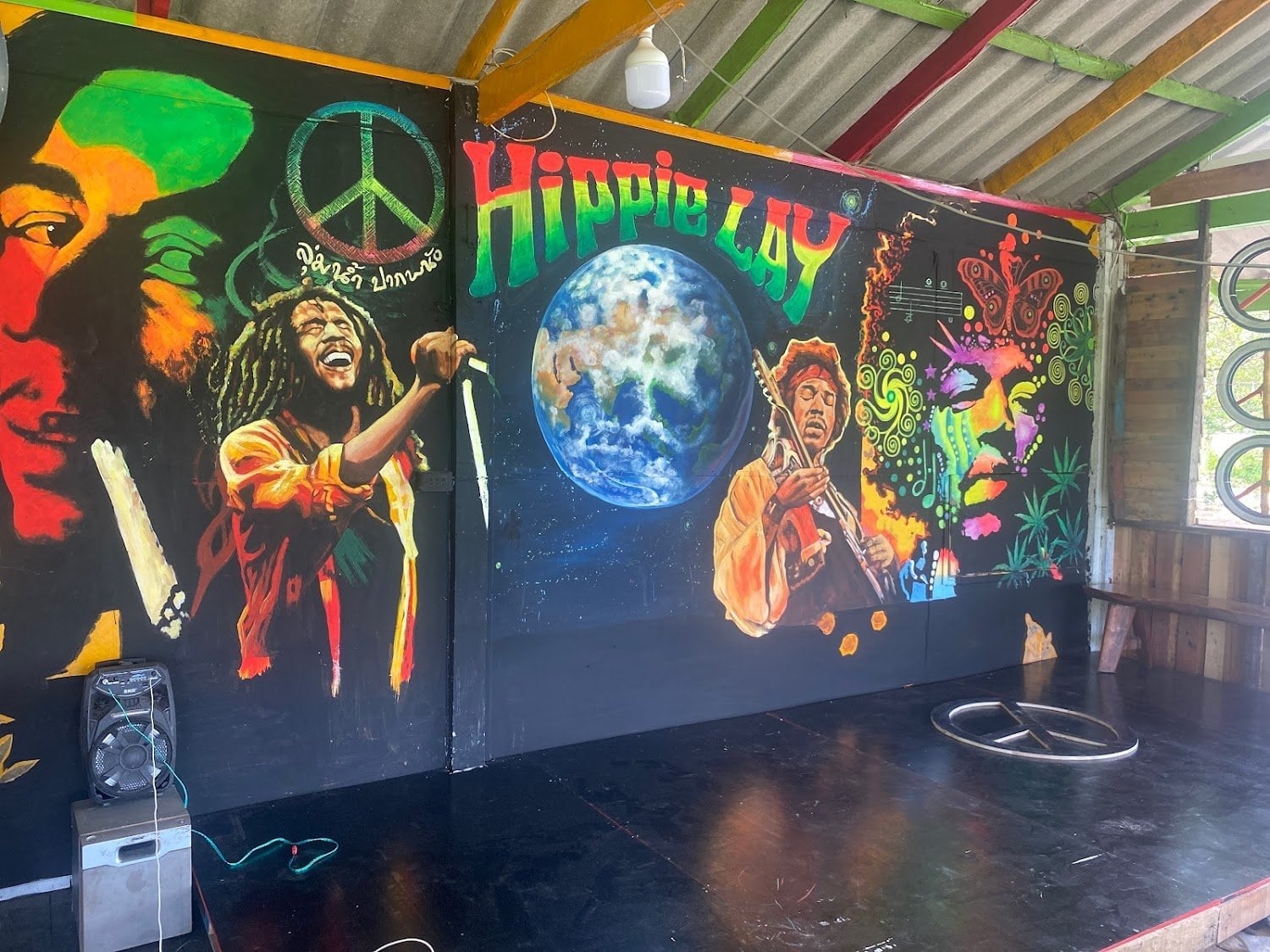 Hippie Lay Bar