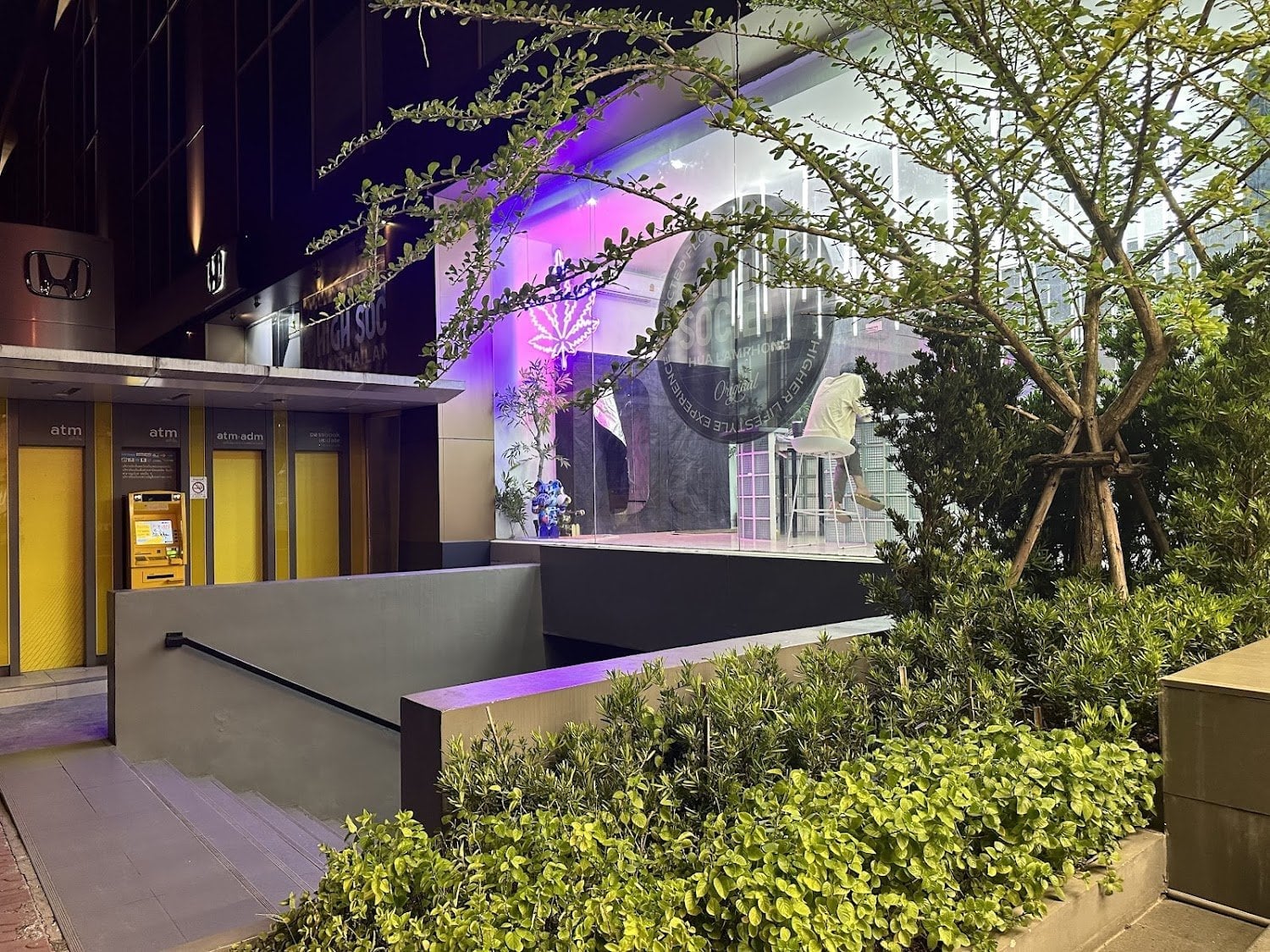 High Society Cannabis Club Hua Lamphong