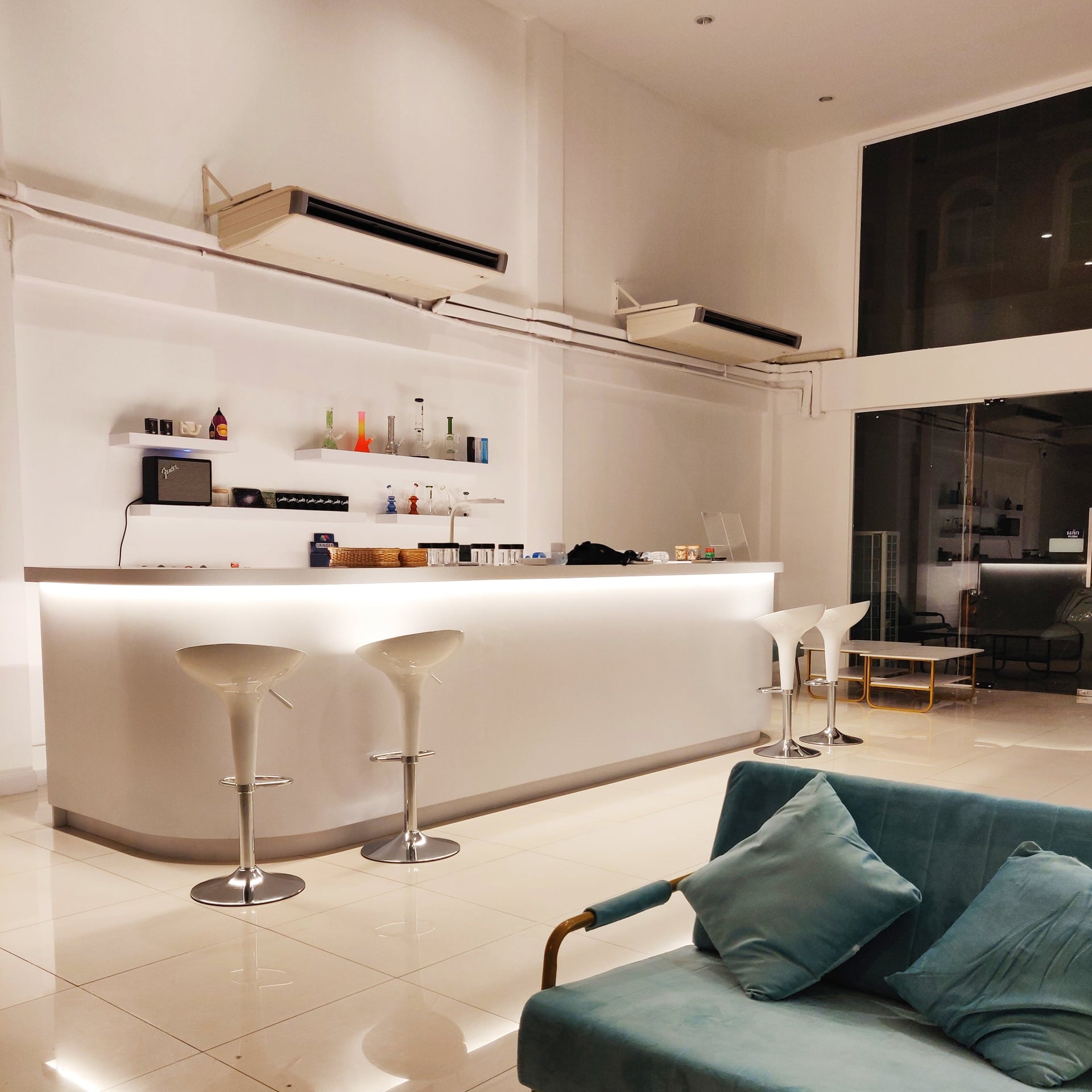 Kowloon White House