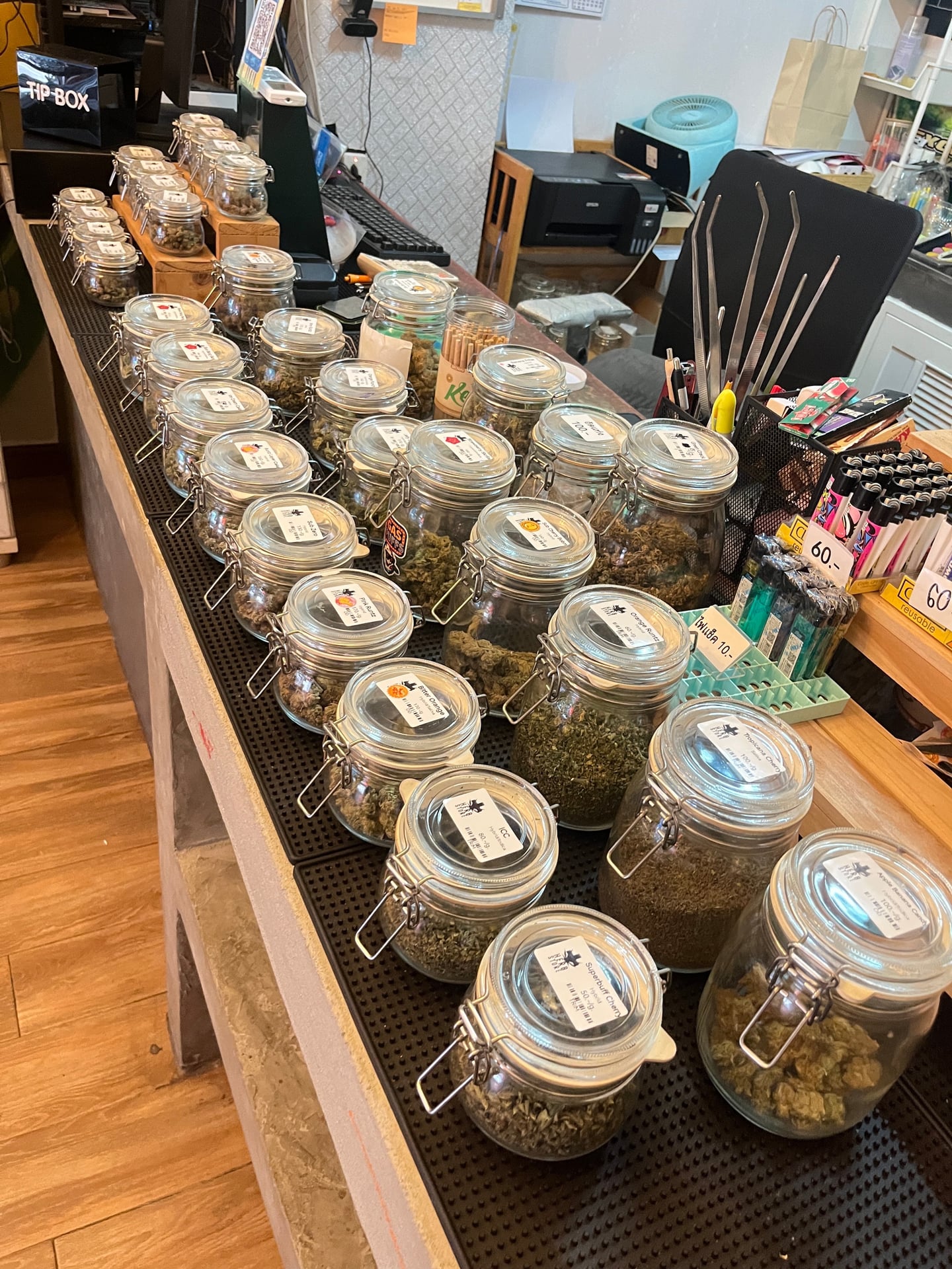 HERBSTORE . .