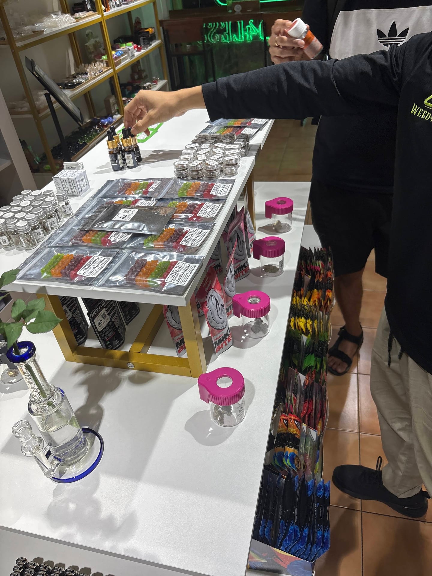 Weed 4 Less