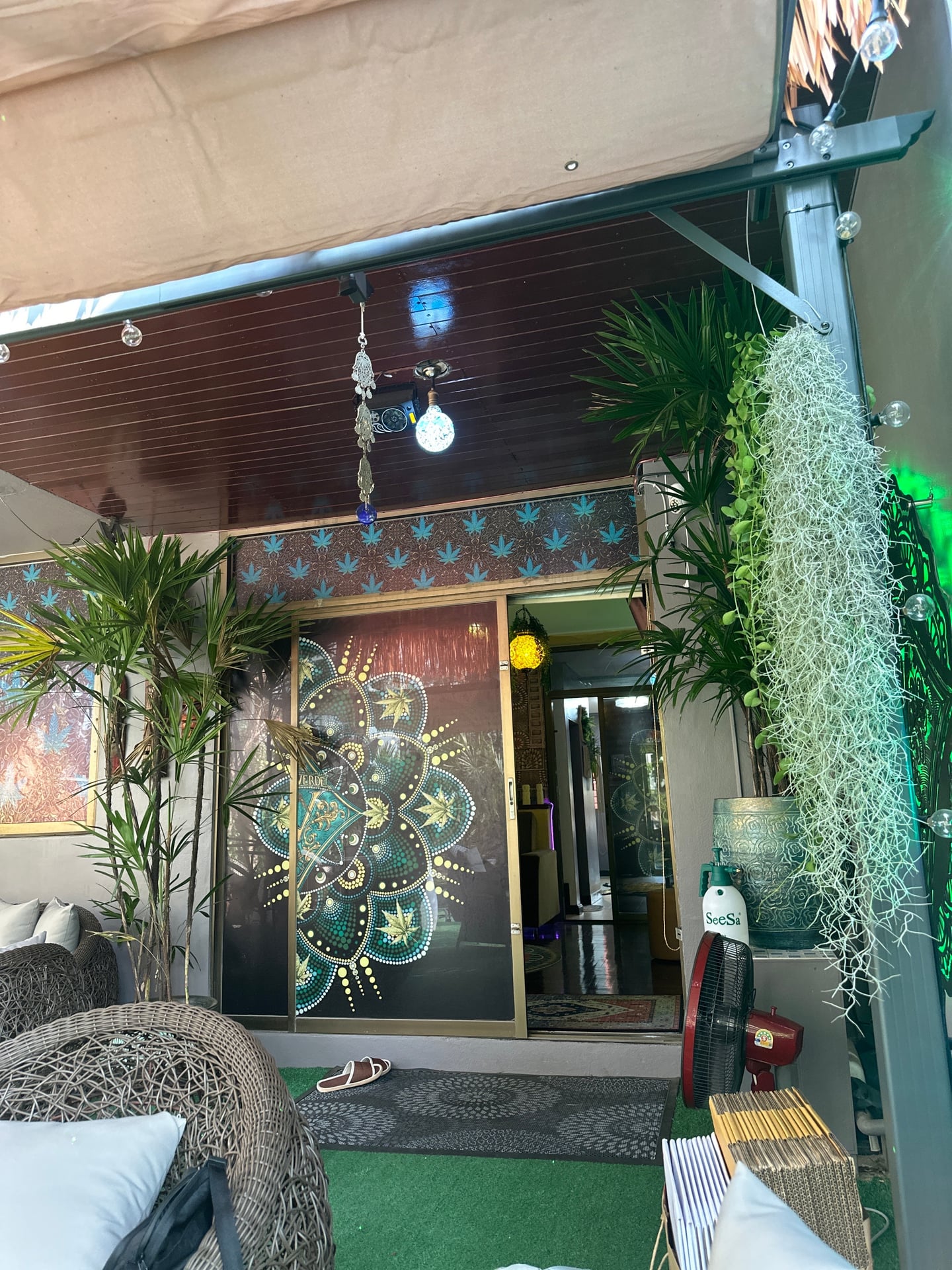 Villaverde Cannabis Shop ,Seeds,Flowers,Extraction French