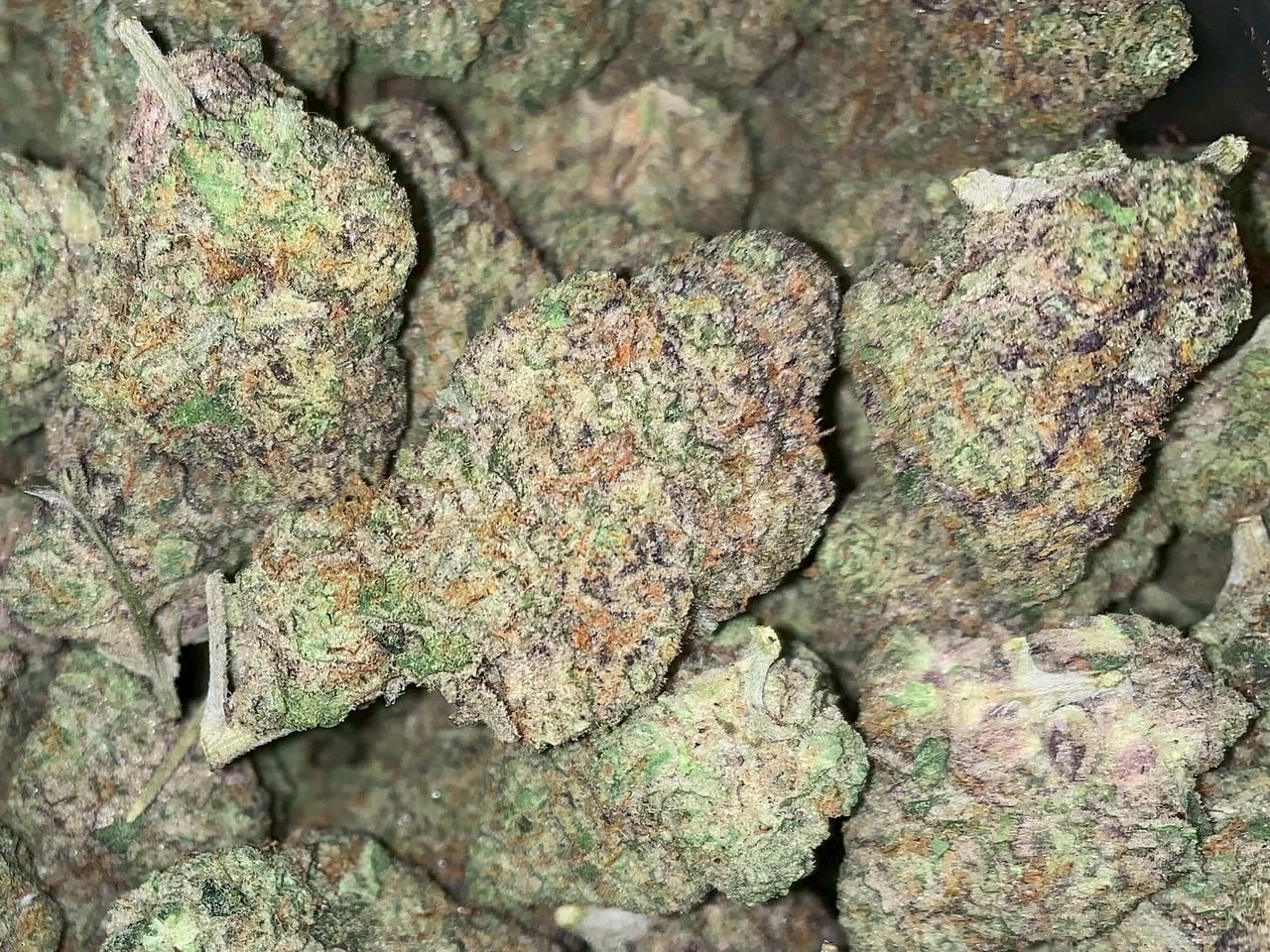 I HAVE CANNABIS Huai Khwang