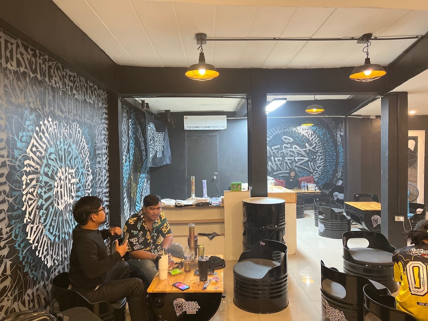 Mega Weez Store 2 - Srinakarin BKK