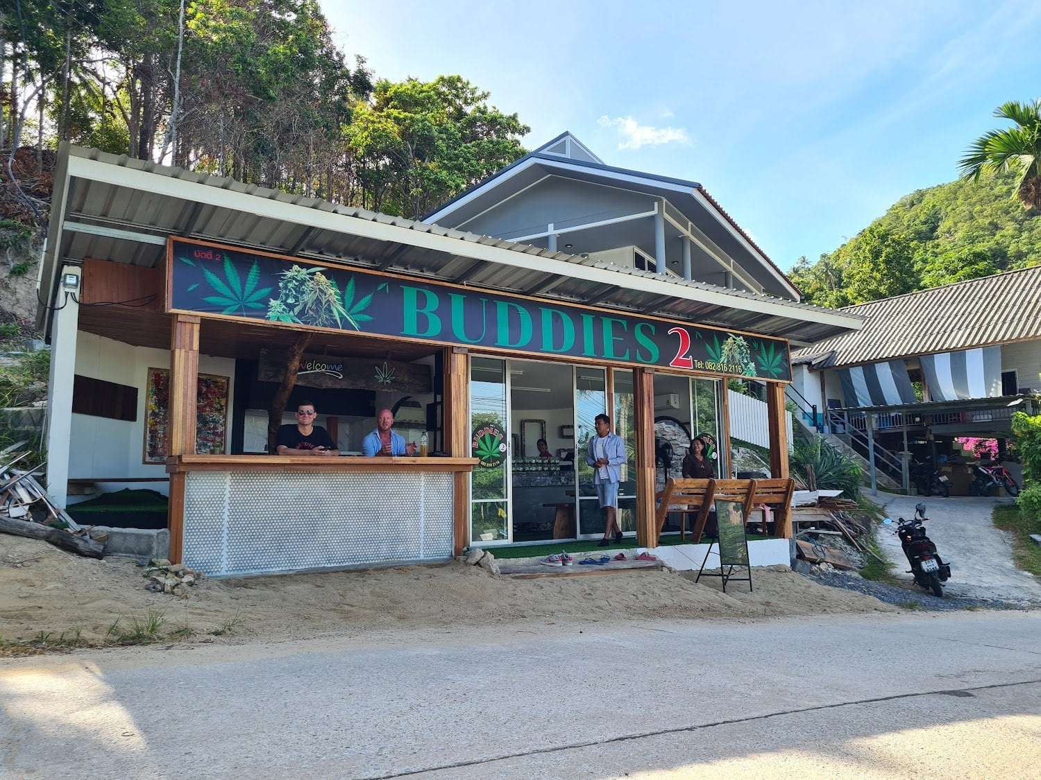 Buddies Bar 2 Haad Yao