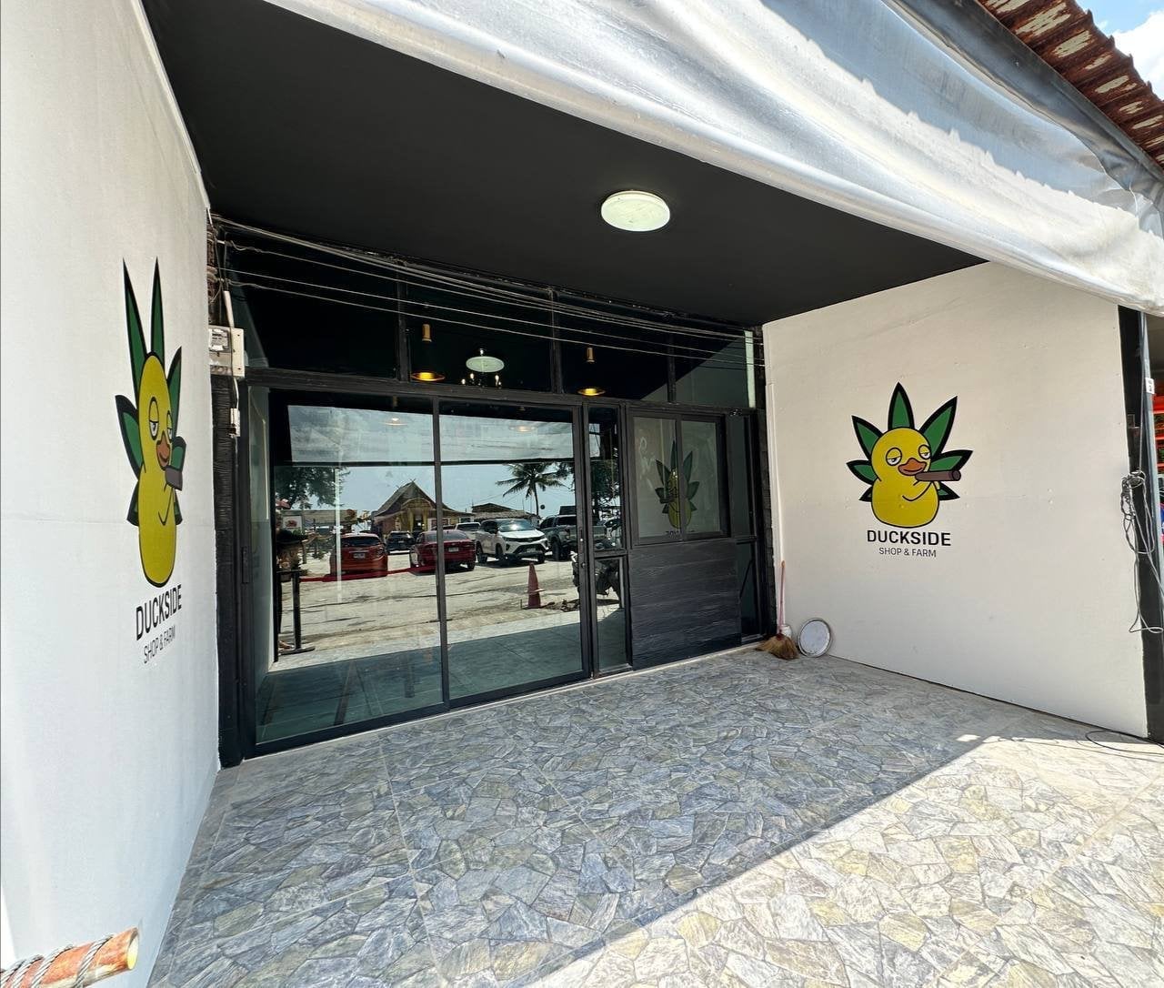Duckside Cannabis Shop Bangtao