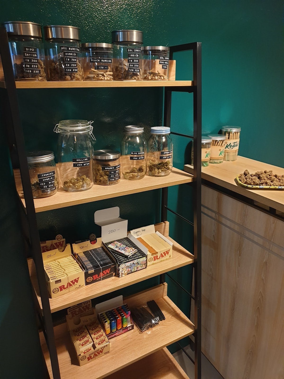 Green Nuggets Coffee & Cannabis
