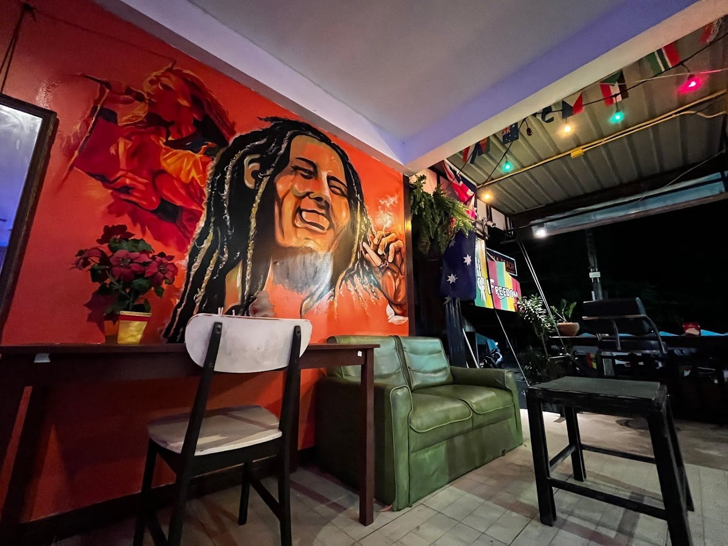 Roots Bar Kamala Beach