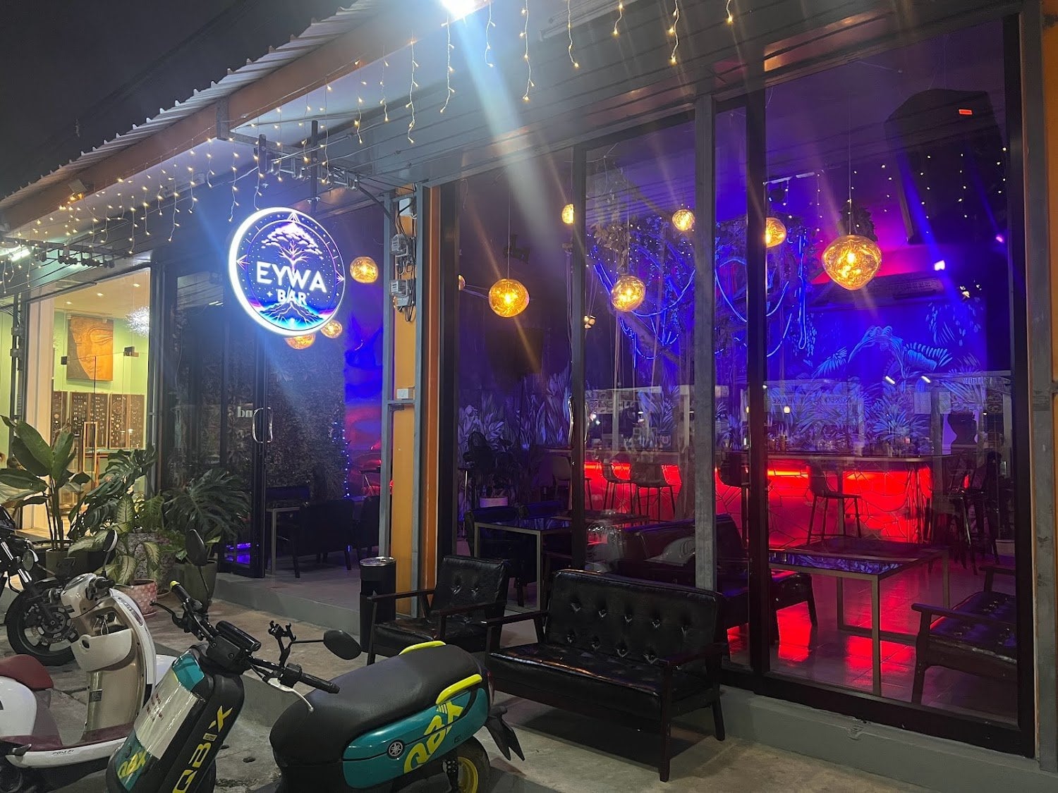 LATOTAL - Concept Bar