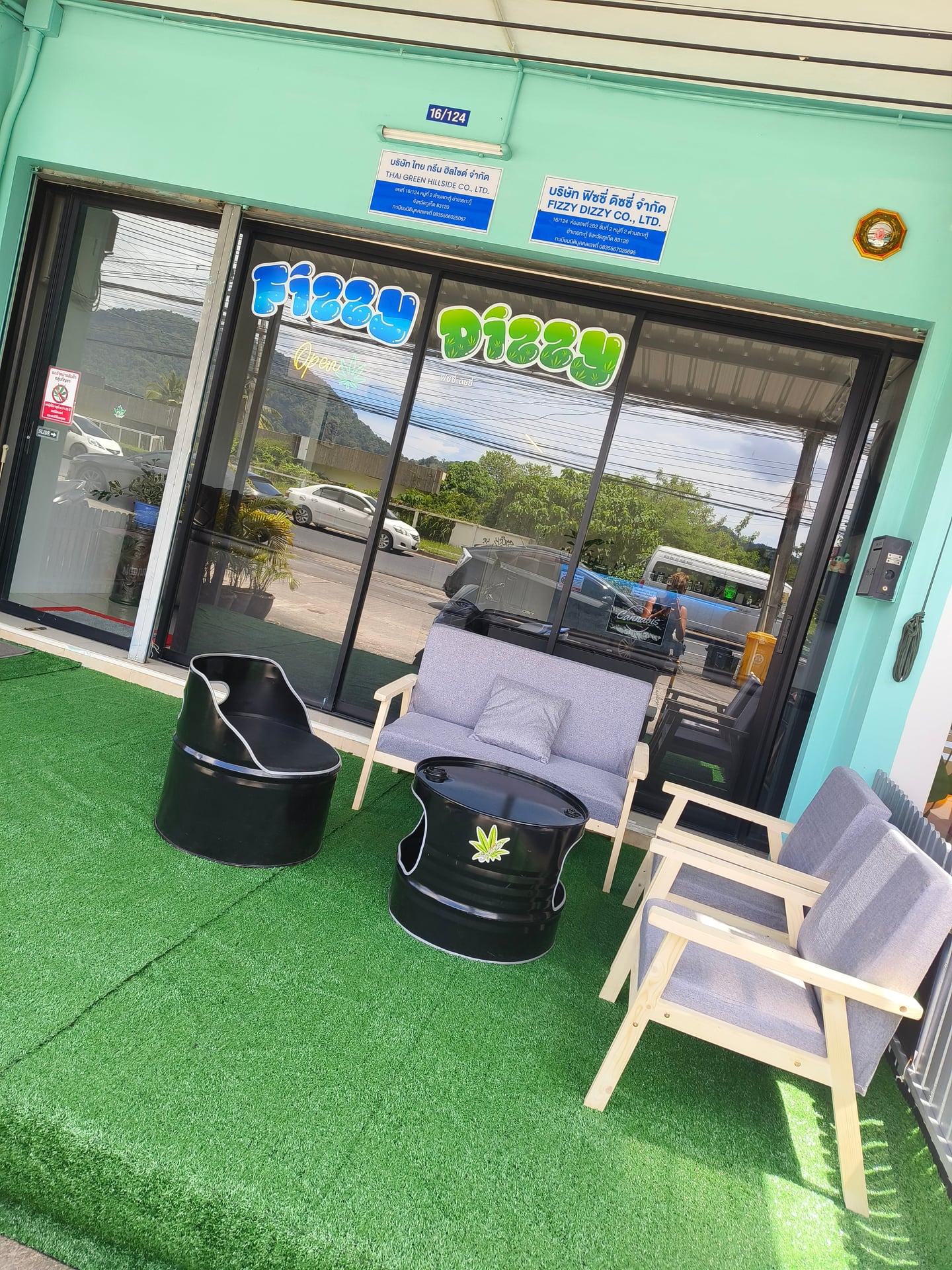 Fizzy Dizzy Cannabis Café