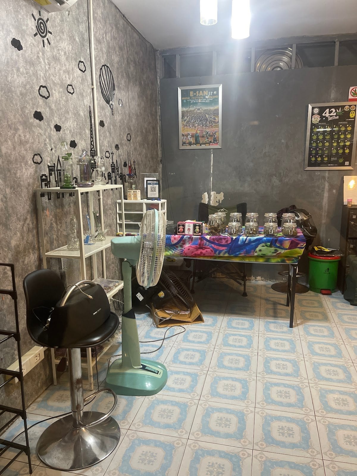 Yellow Zone Cafe