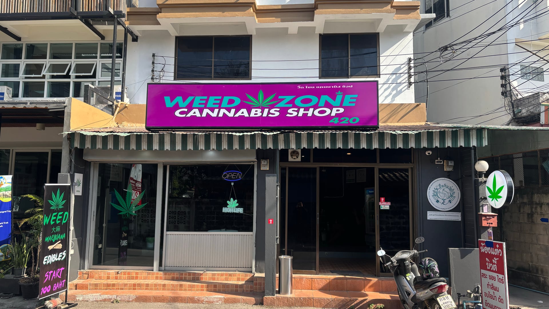 Weed Zone420 Cannabis Shop Dispensary Marijuanas