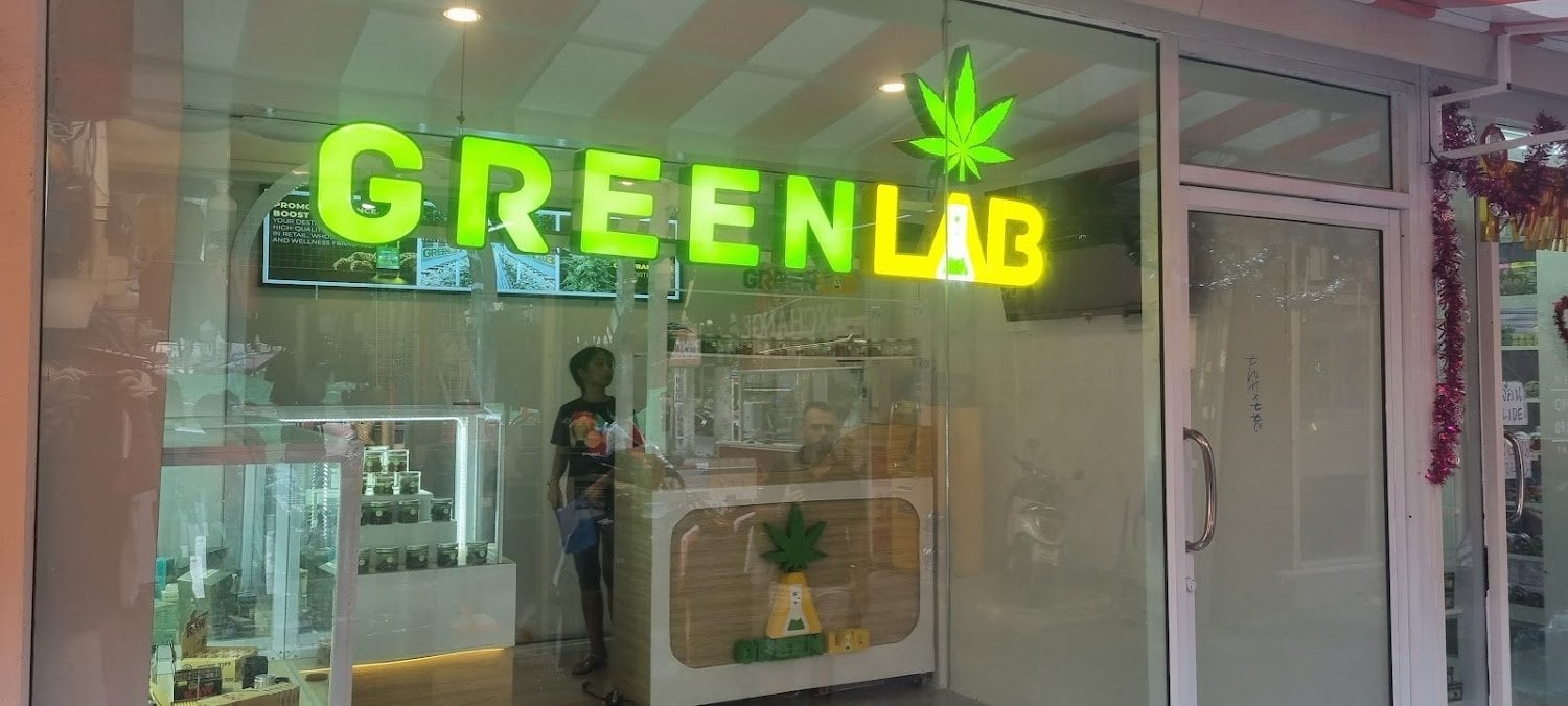 Green Lab Rat Uthit Song Roi