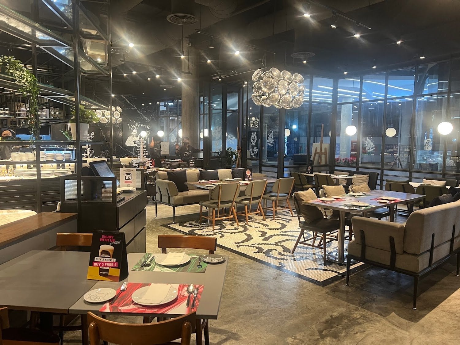 Greyhound Cafe - Market Place Nang Linchi