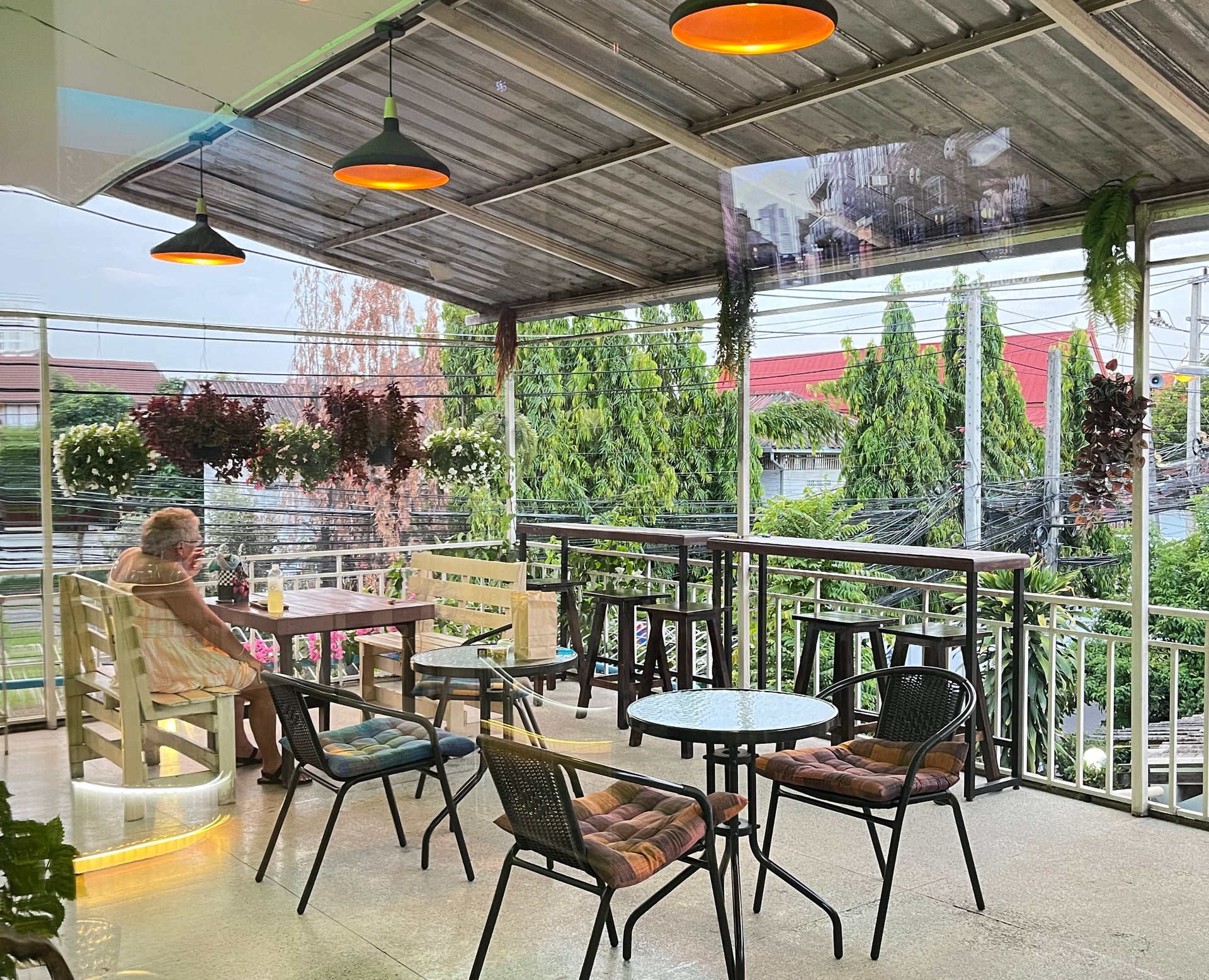 High House Cannabis CNX