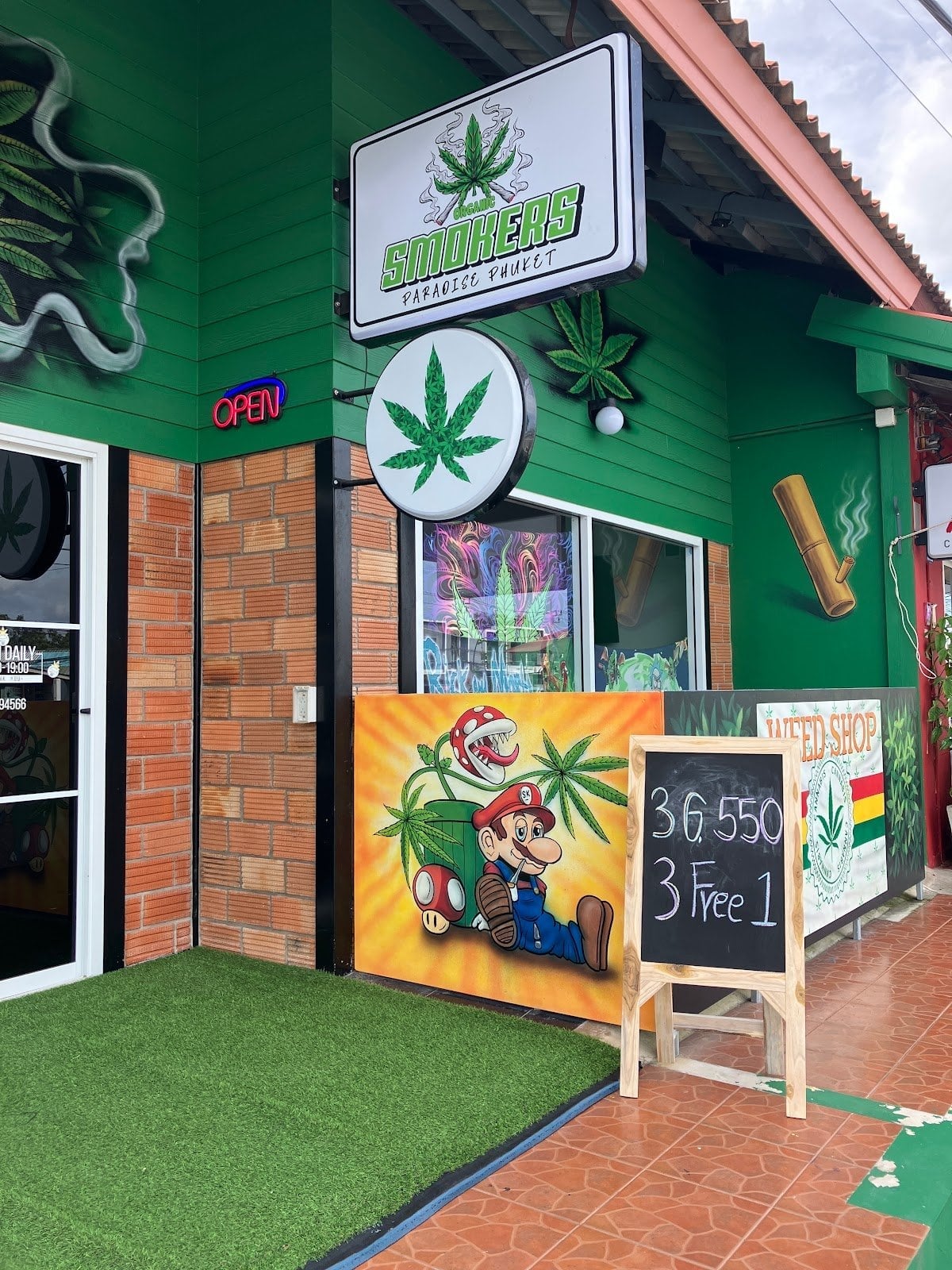 Smokers Paradise Phuket Thep Krasattri