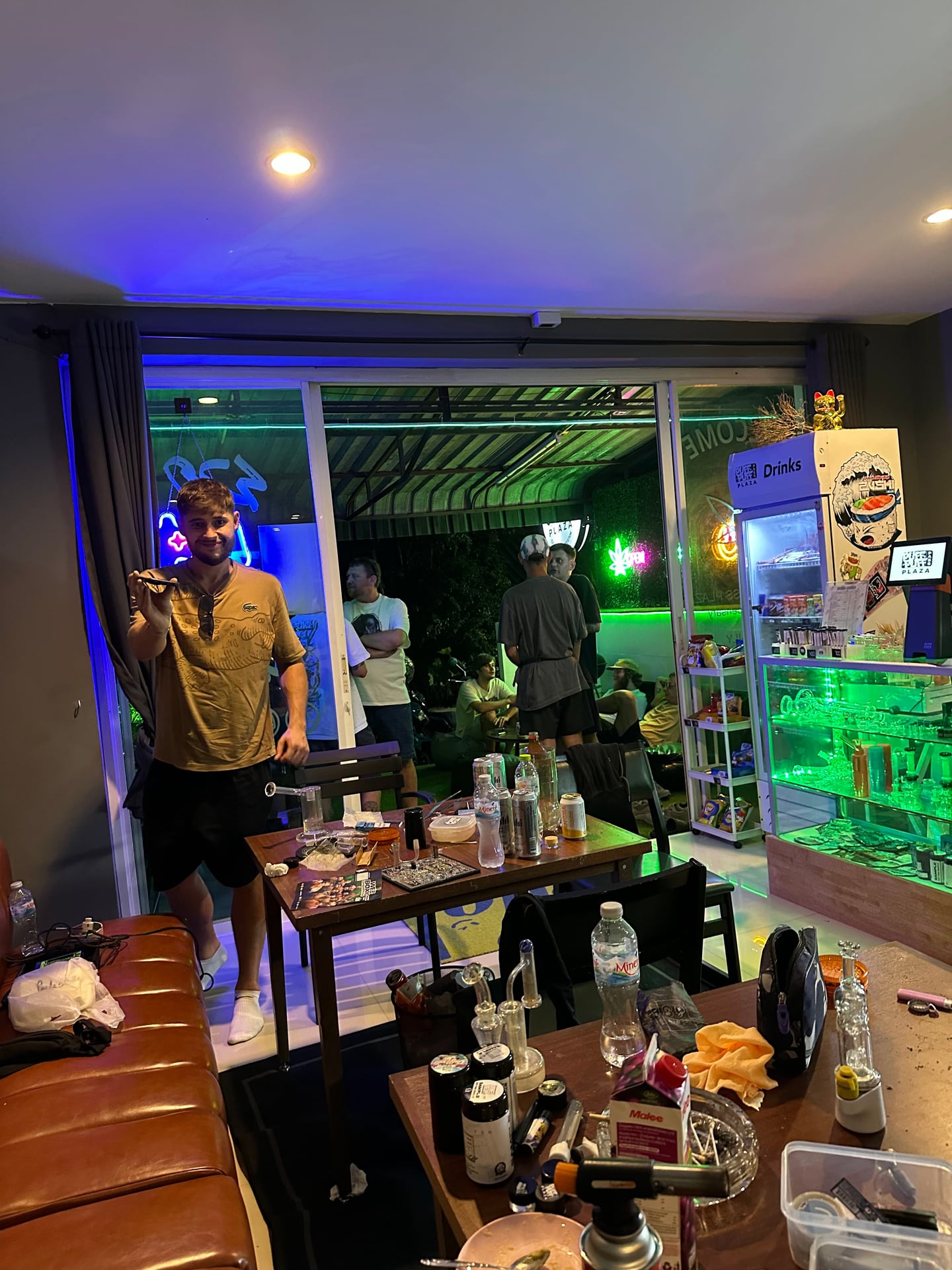 Puff Puff Pass Plaza