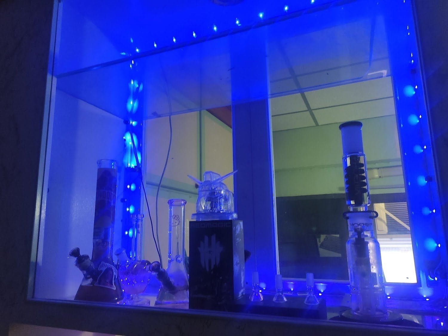 Bombaejuraju.cannabis