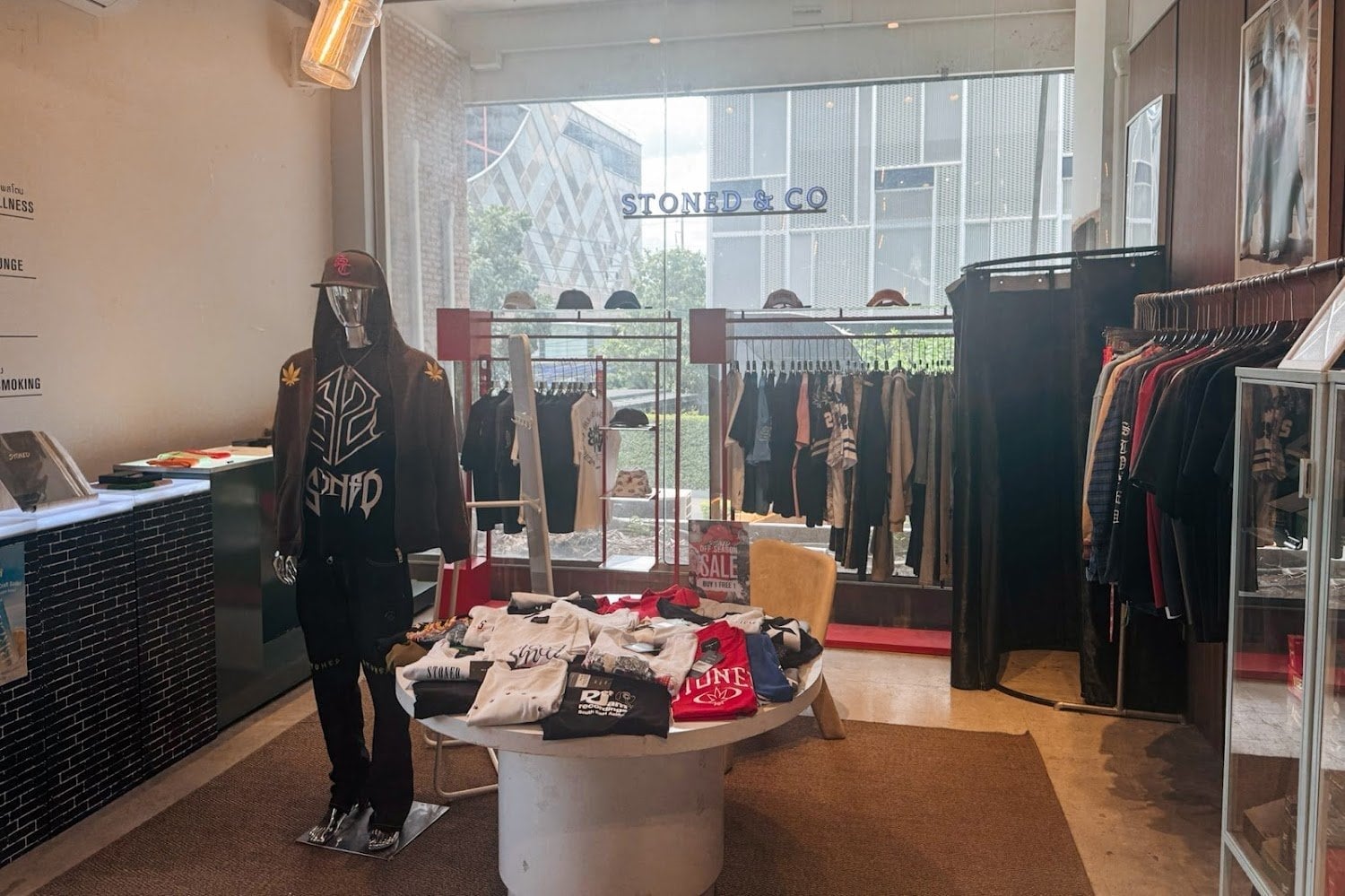 Stoned & Co Thonglor - Fashion And Medical Dispensary Lounge