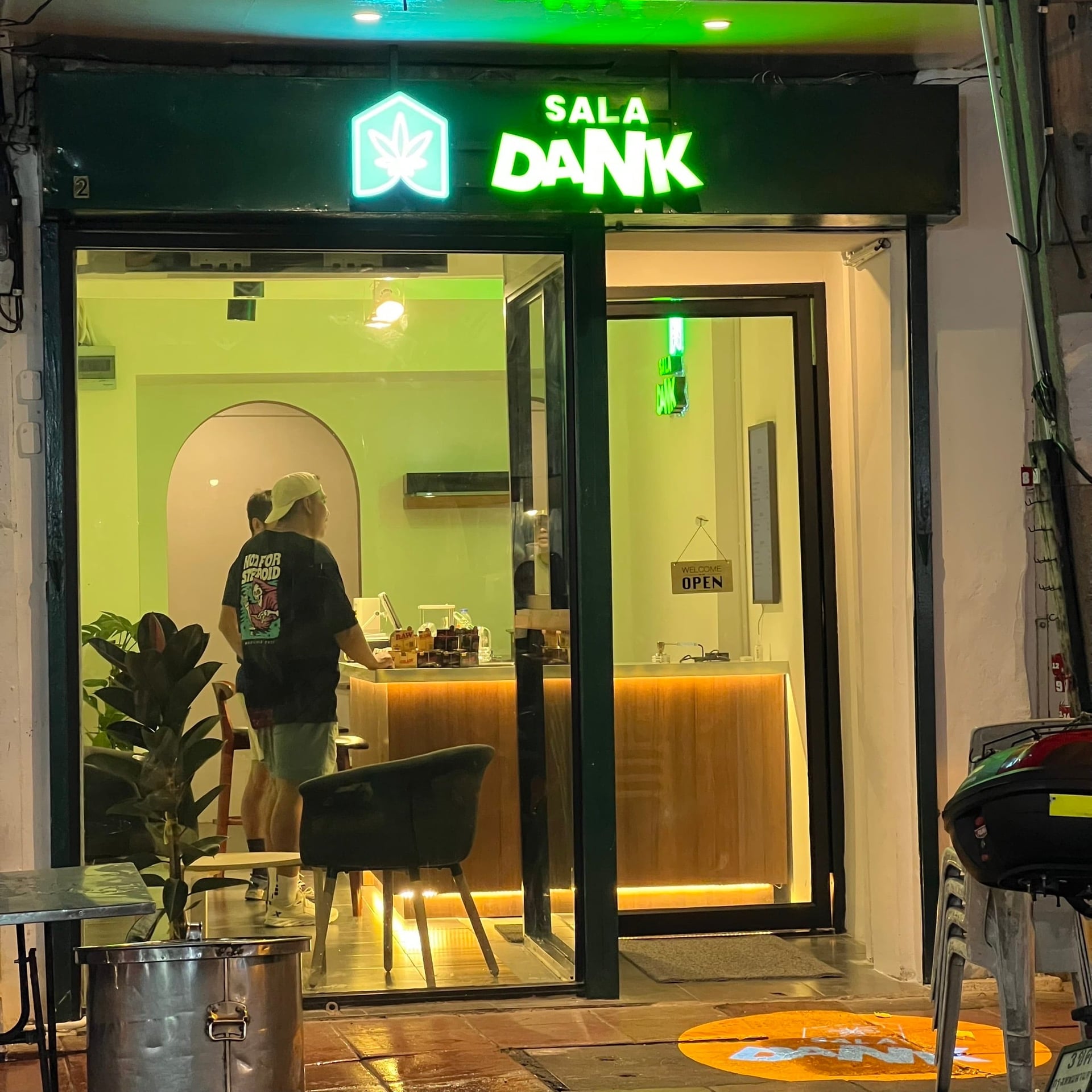 SALA DANK Organic Cannabis Lounge Silom
