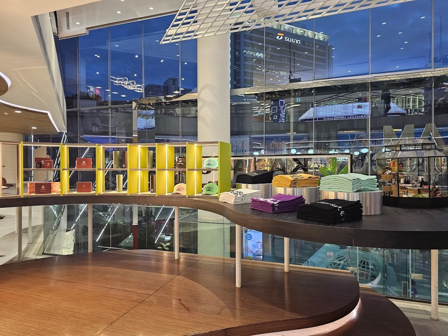 KANA PURE Dispensary At Siam Discovery