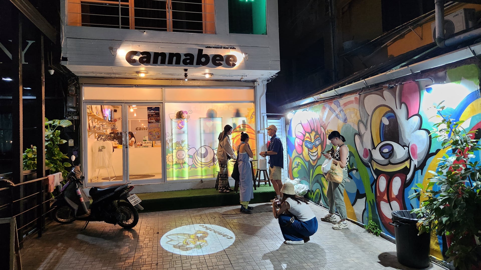 Cannabee Flagship