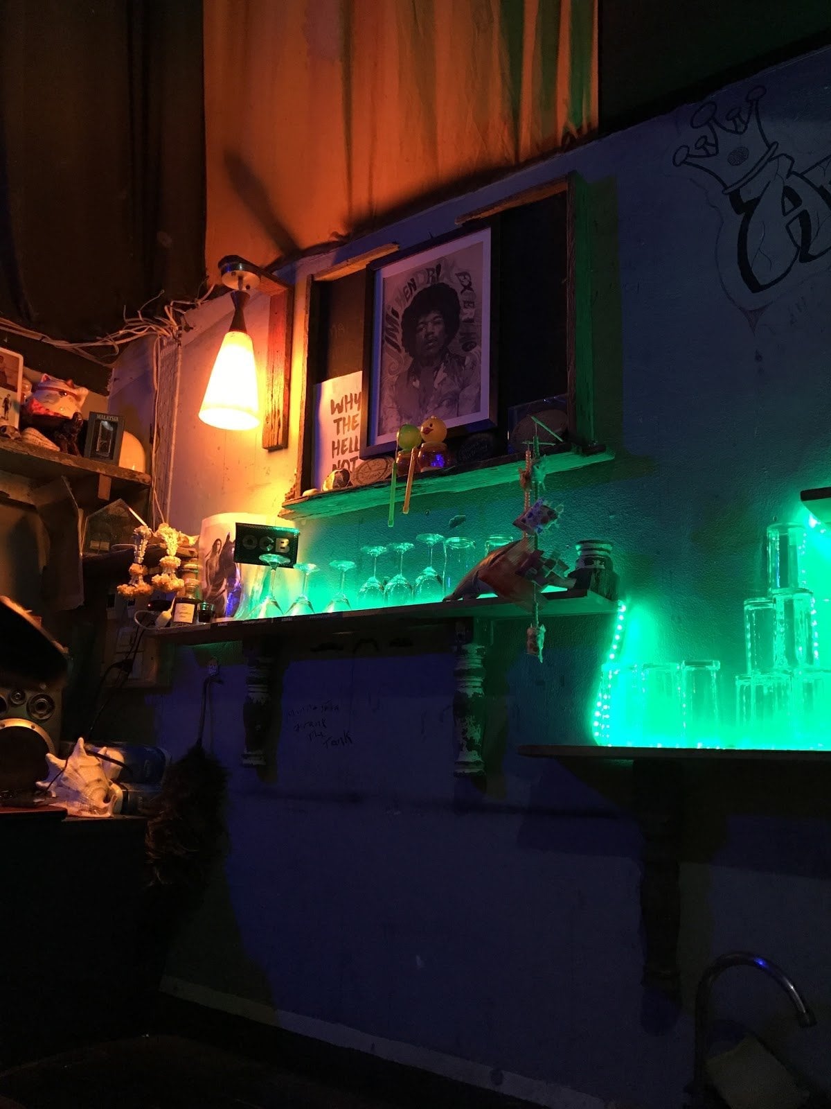 Arty Momma Rasta Bar
